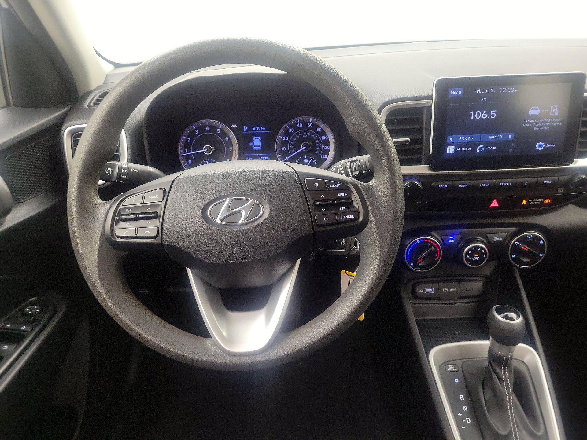 Thumbnail: 2022 Hyundai Venue - 10