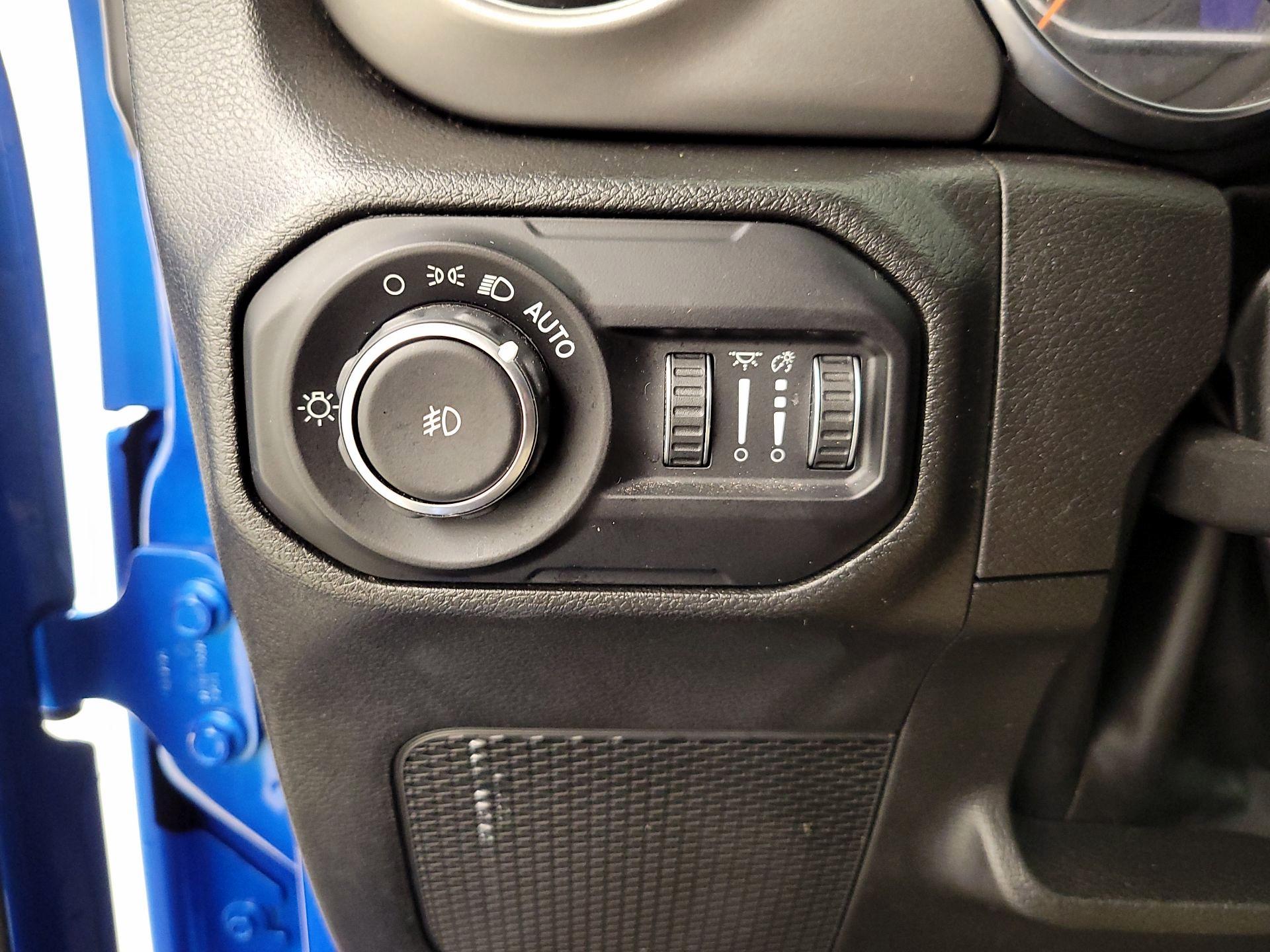 Thumbnail: 2022 Jeep Wrangler - 13