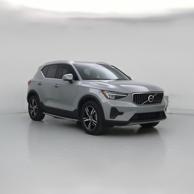 2025 Volvo XC40 B5 Core Bright Theme
