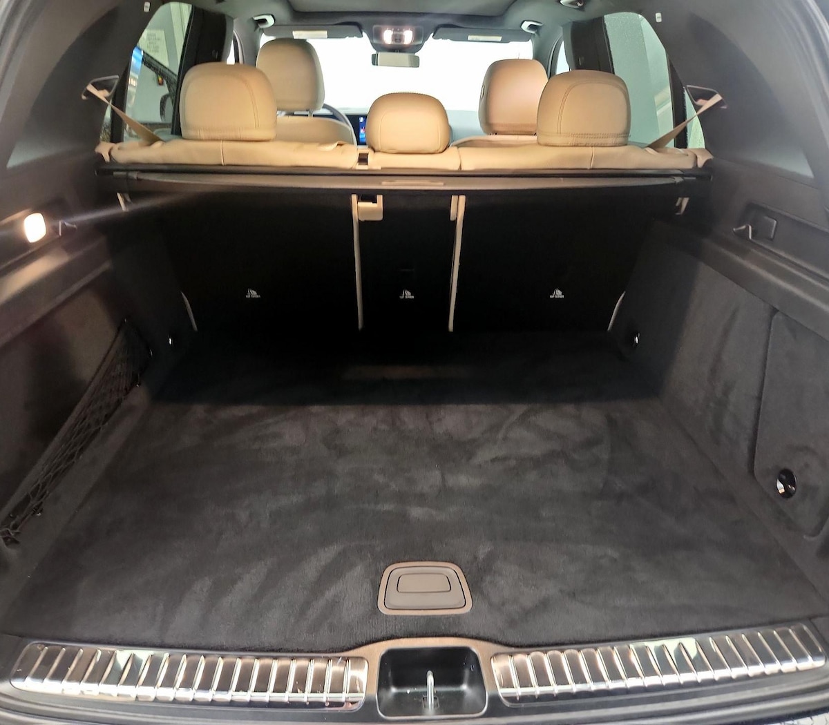 Trunk/Cargo (Seats Up)