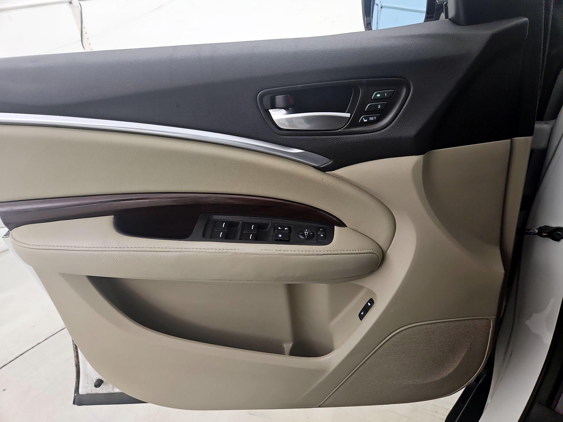 Thumbnail: 2016 Acura MDX - 12