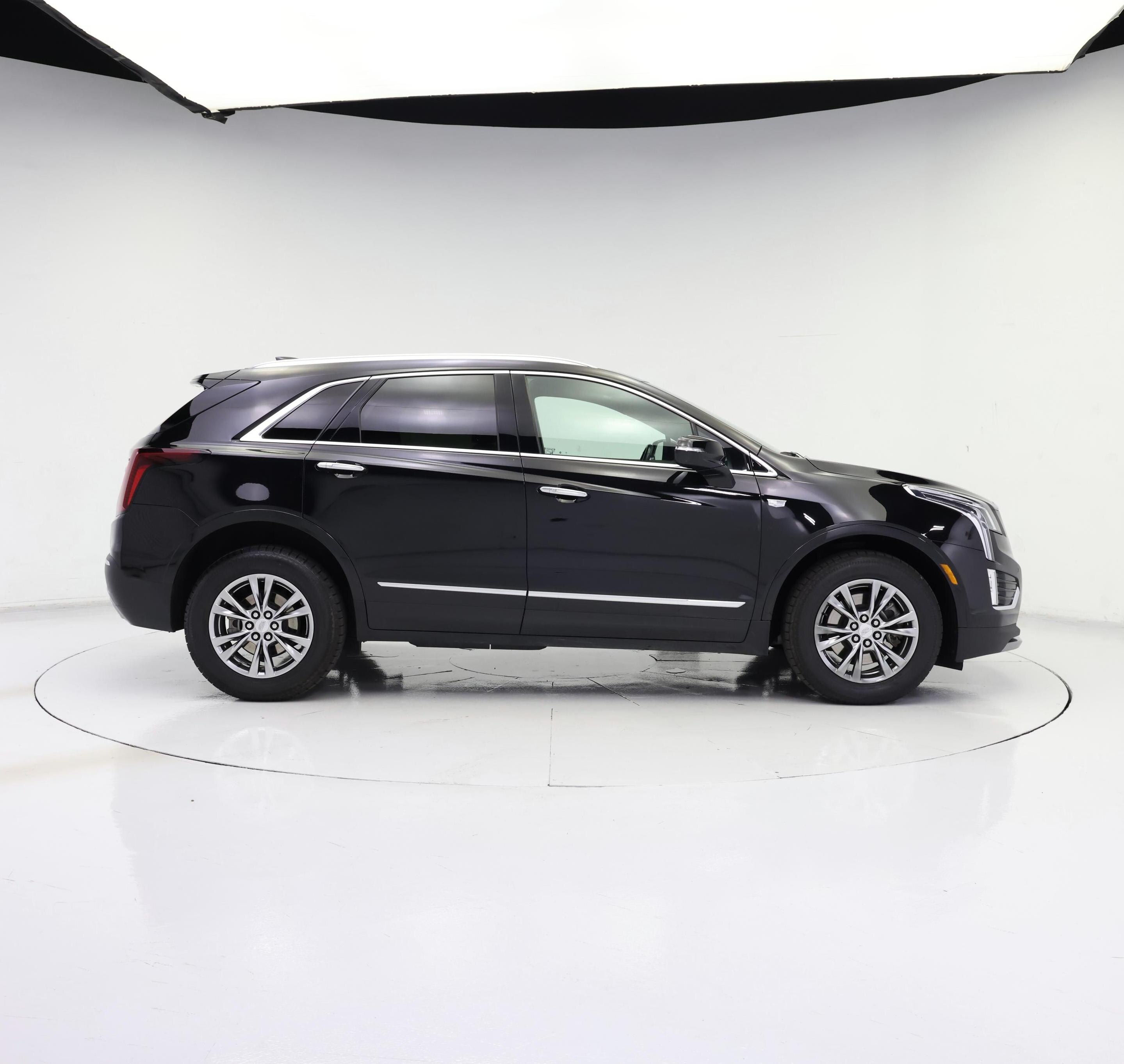 Thumbnail: 2023 Cadillac XT5 - 7