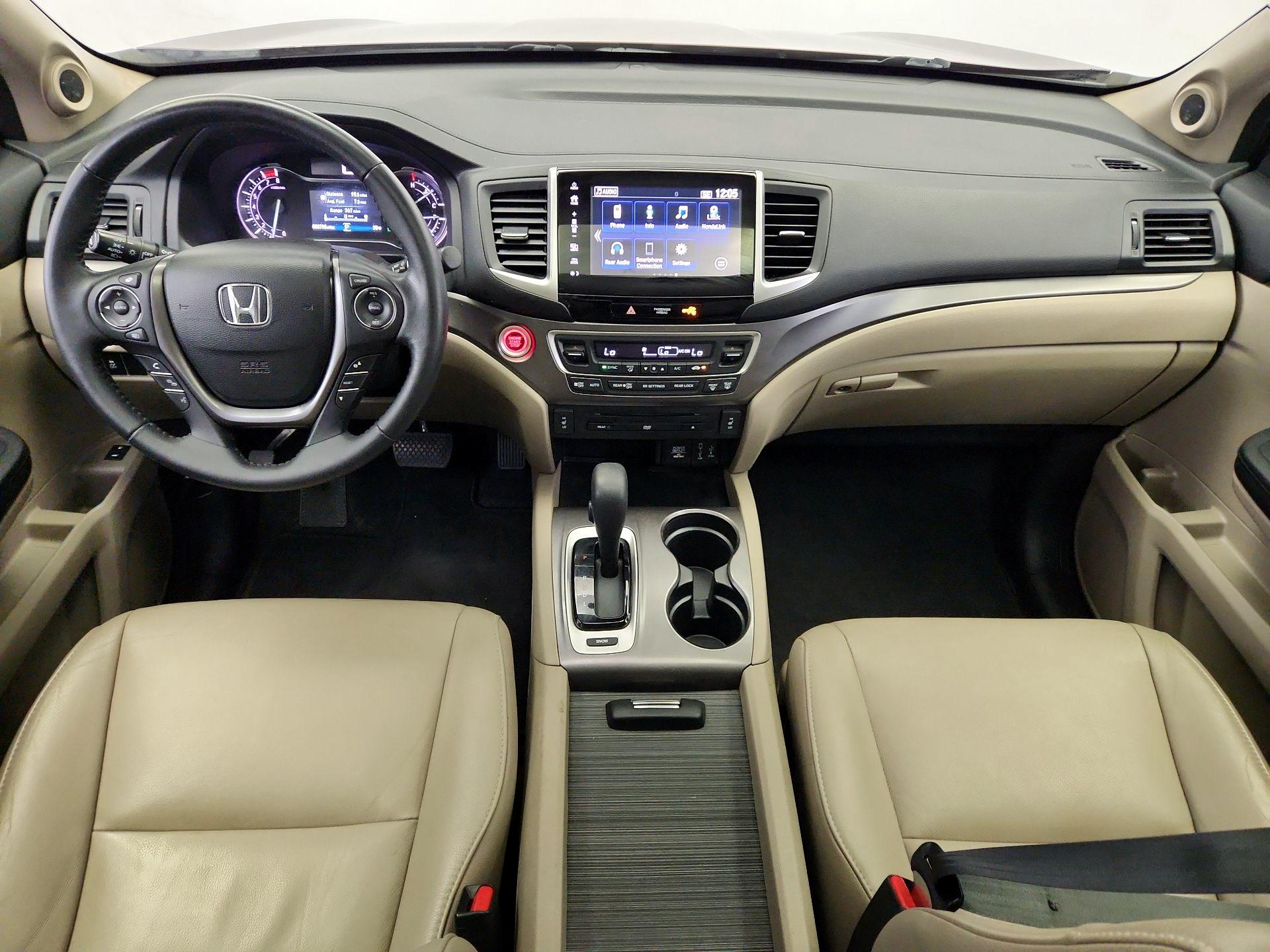 Thumbnail: 2017 Honda Pilot - 9