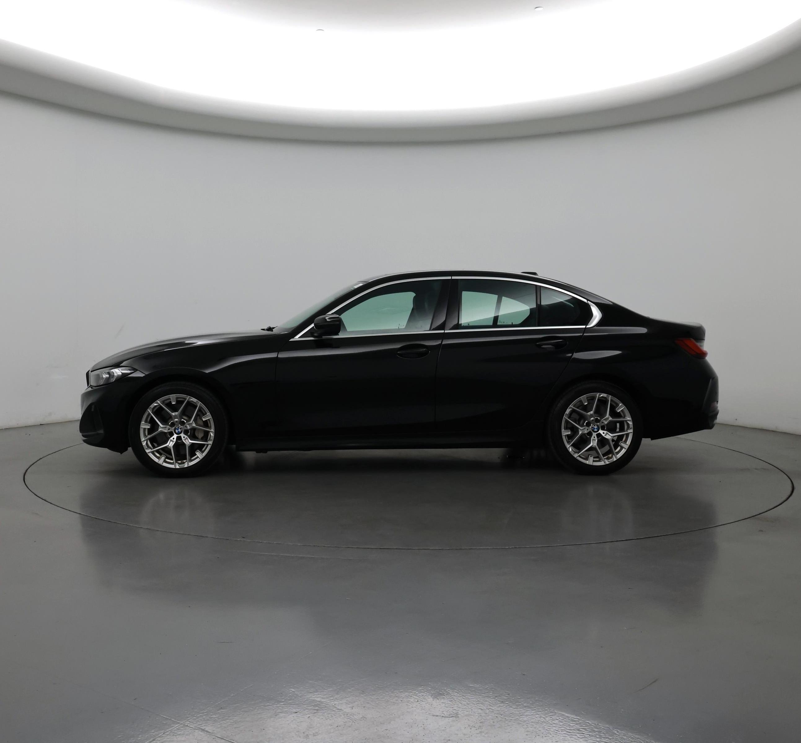 Thumbnail: 2025 BMW 3 Series - 3