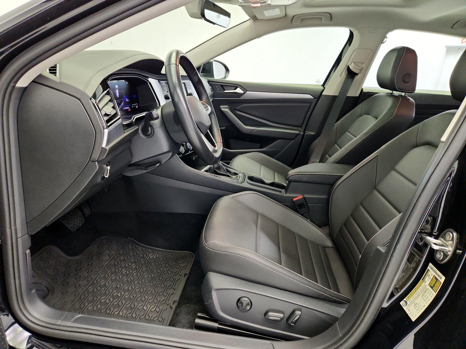 Thumbnail: 2024 Volkswagen Jetta - 11
