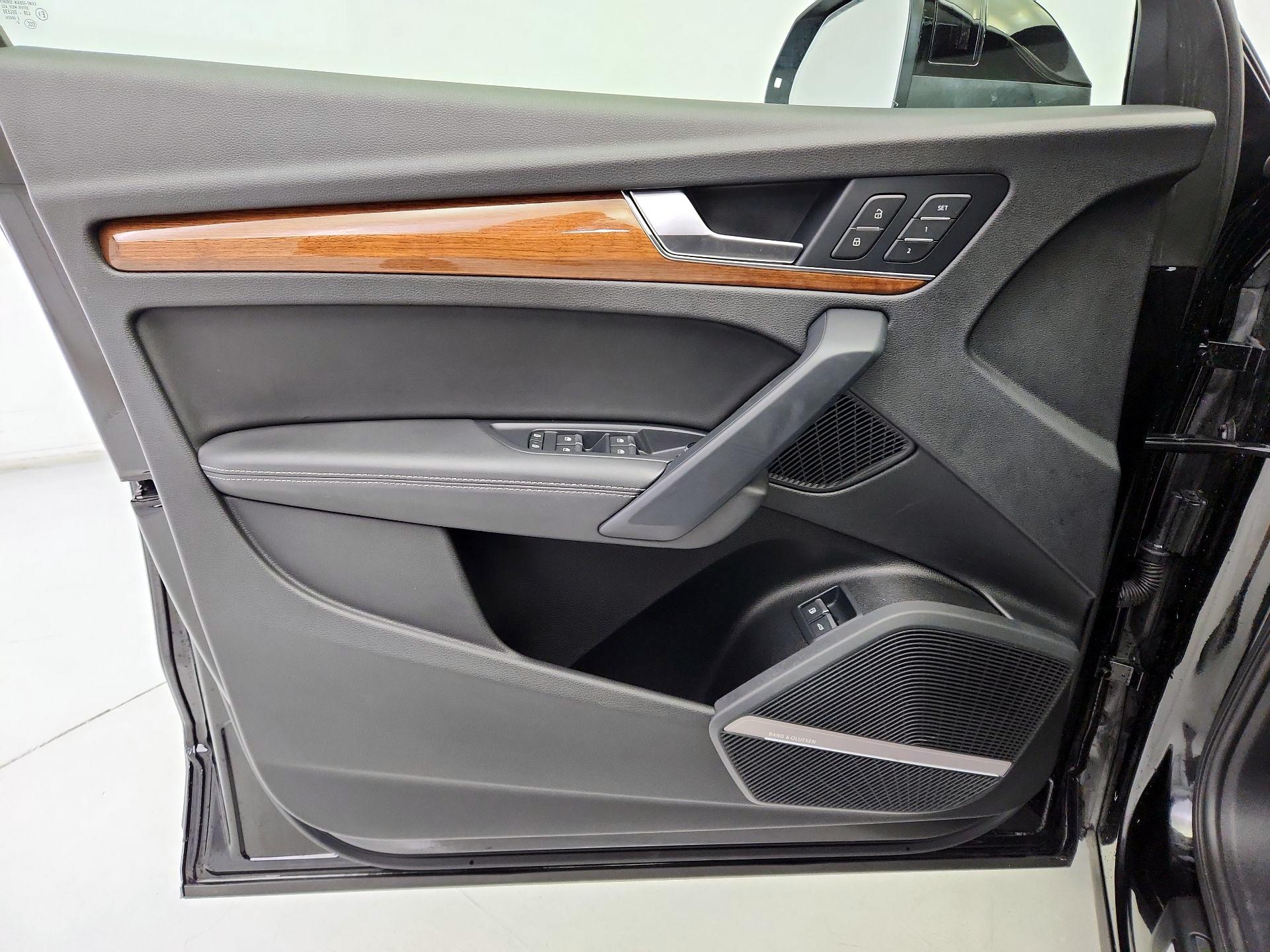 Thumbnail: 2021 Audi Q5 - 12