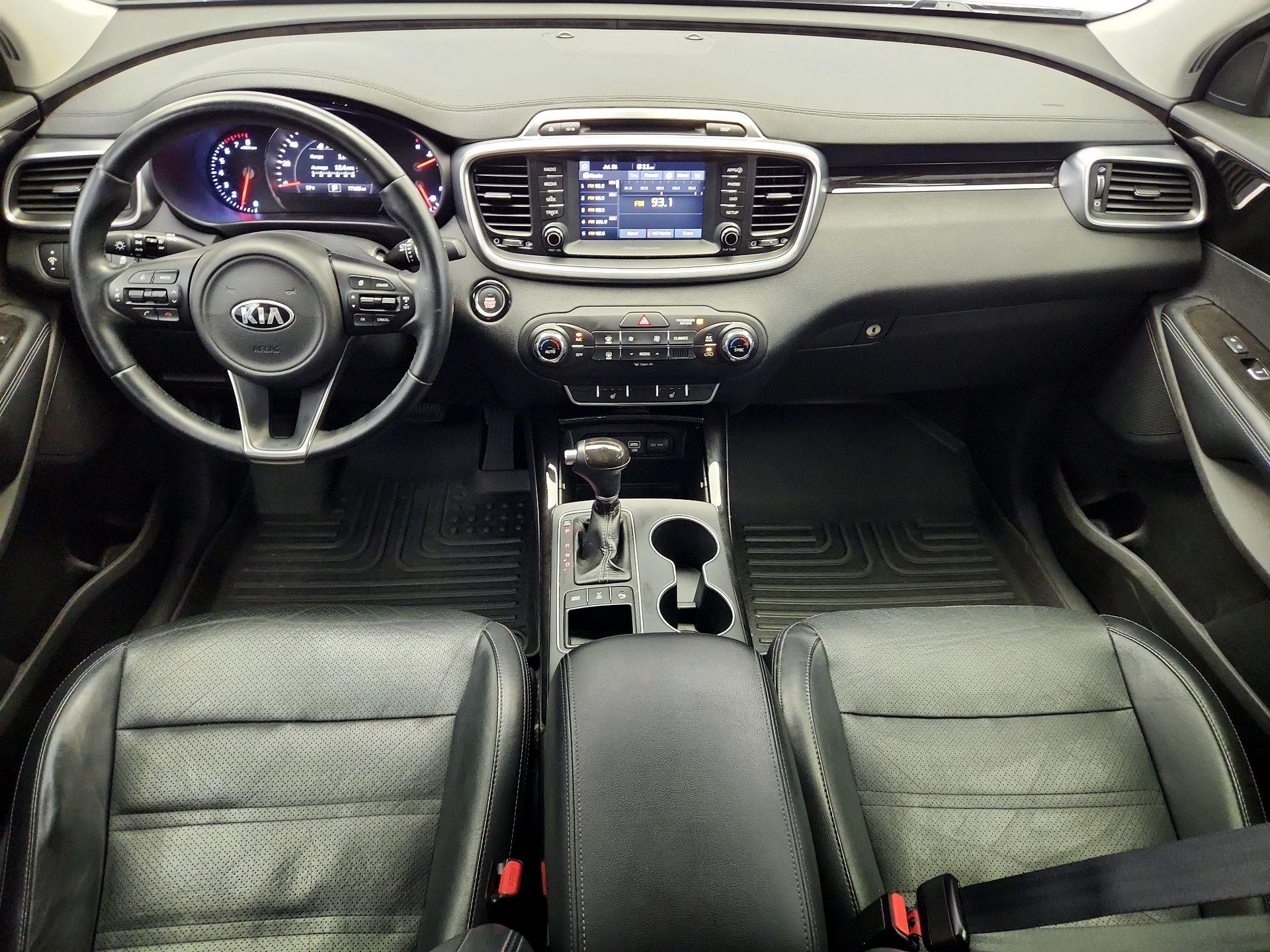 Thumbnail: 2017 Kia Sorento - 9