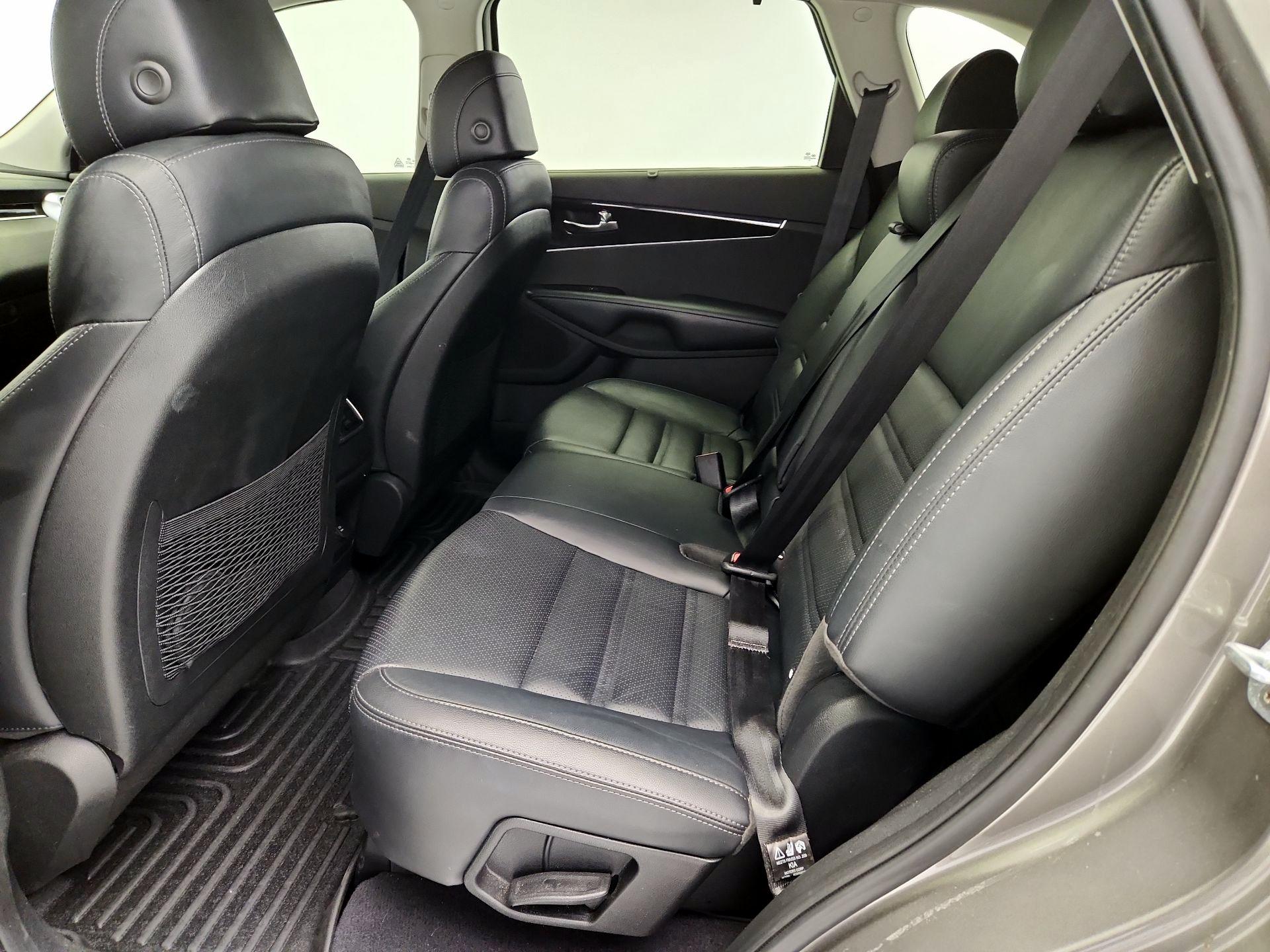 Thumbnail: 2017 Kia Sorento - 19