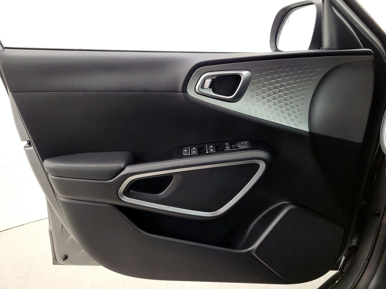 2025 Kia Soul LX - Photo 13