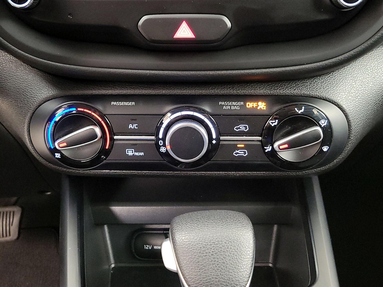 2025 Kia Soul LX - Photo 17