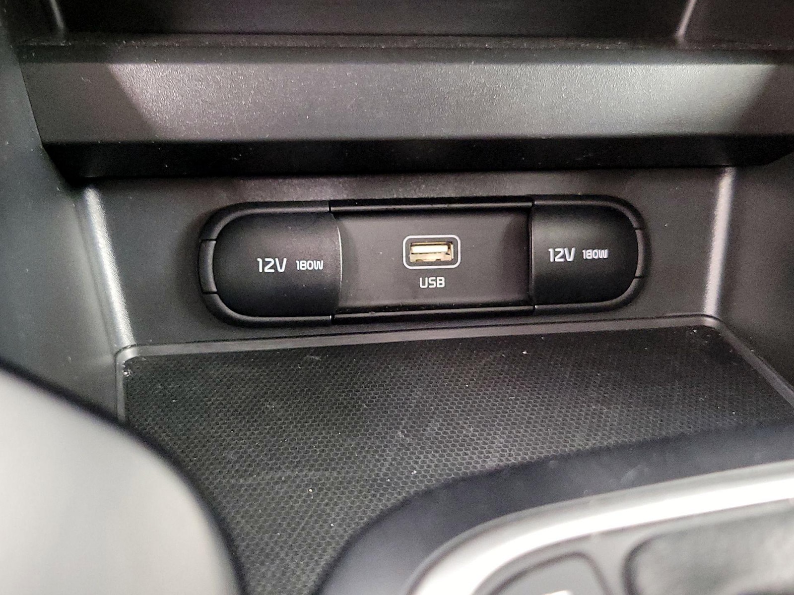 2025 Kia Soul LX - Photo 19