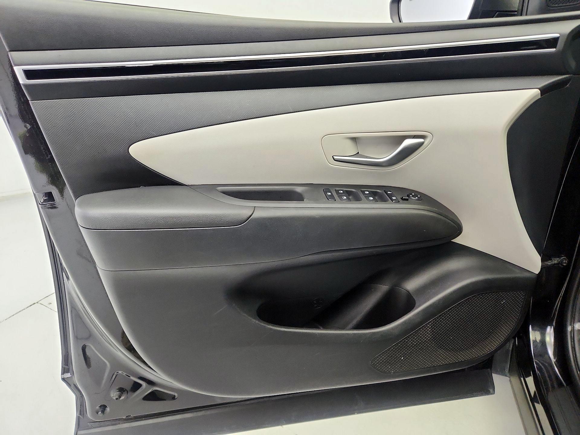 Thumbnail: 2022 Hyundai Tucson - 12