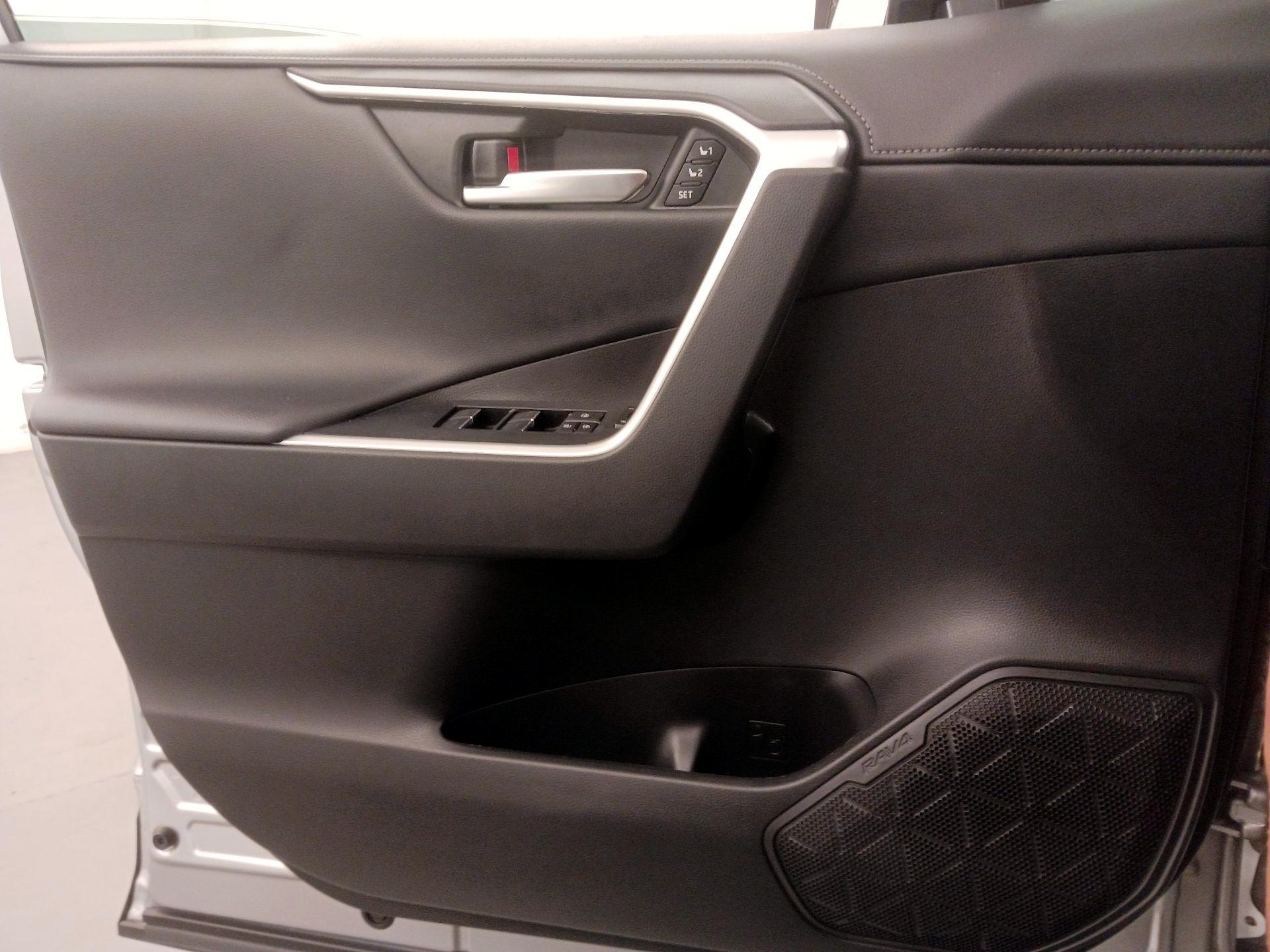 Thumbnail: 2024 Toyota RAV4 - 12