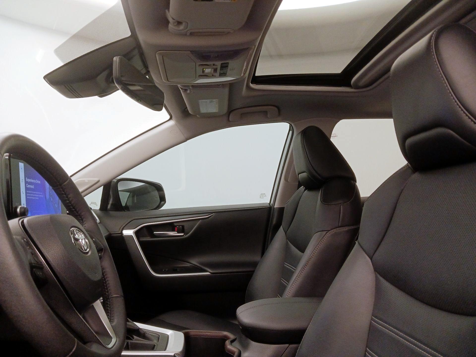 Thumbnail: 2024 Toyota RAV4 - 19