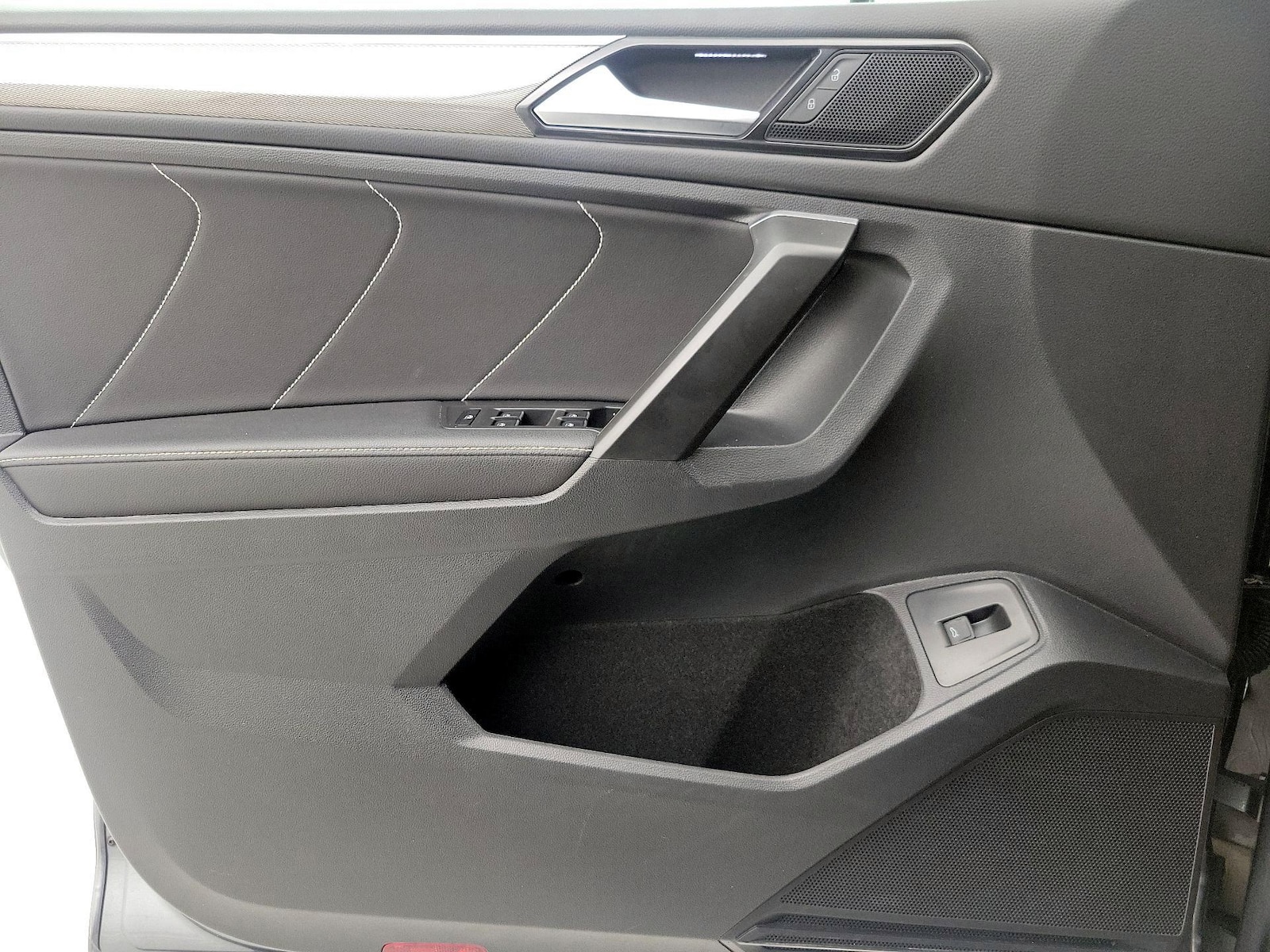 2023 Volkswagen Tiguan SE R-LINE BLACK - Photo 13