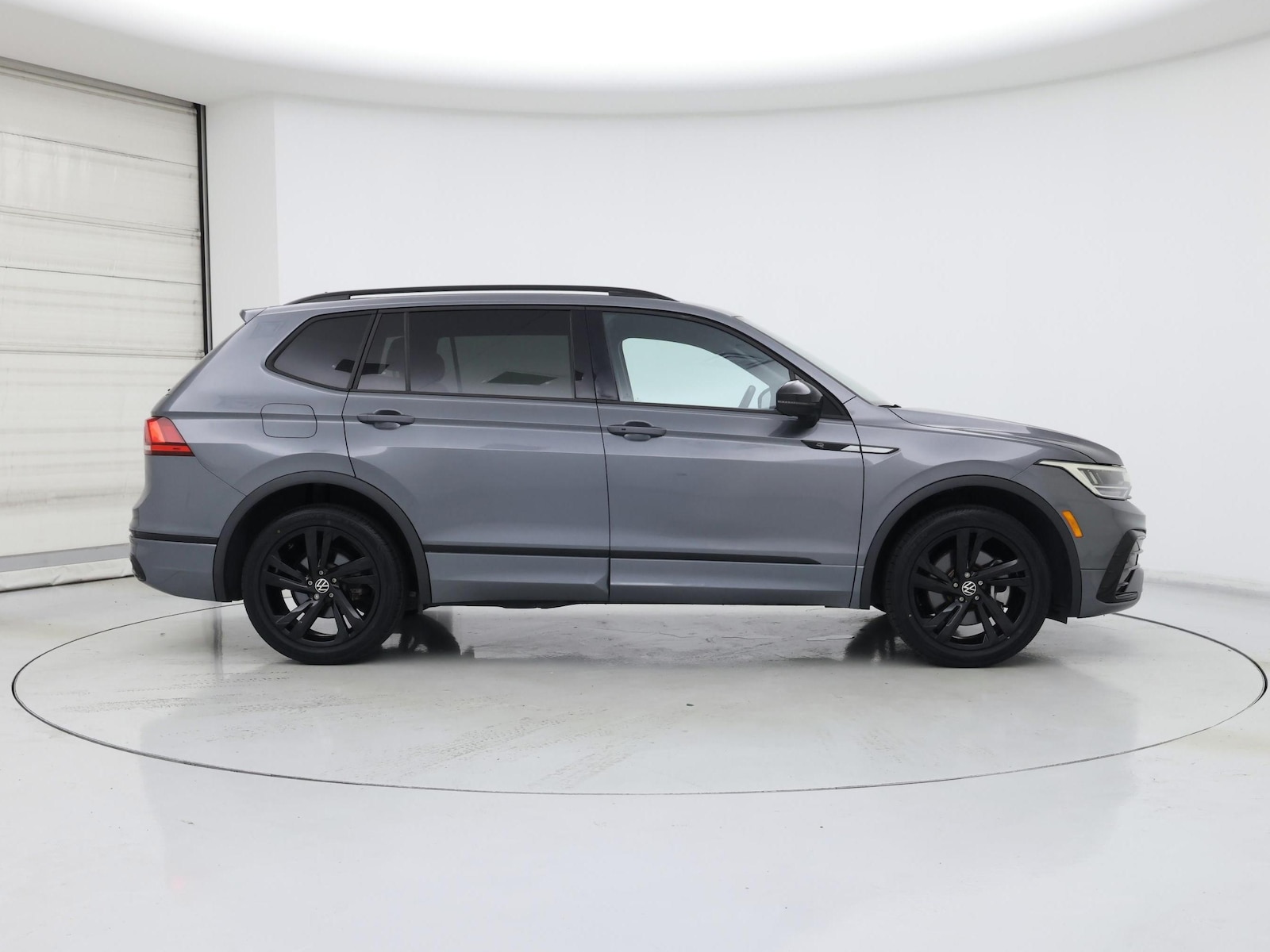 2023 Volkswagen Tiguan SE R-LINE BLACK - Photo 8