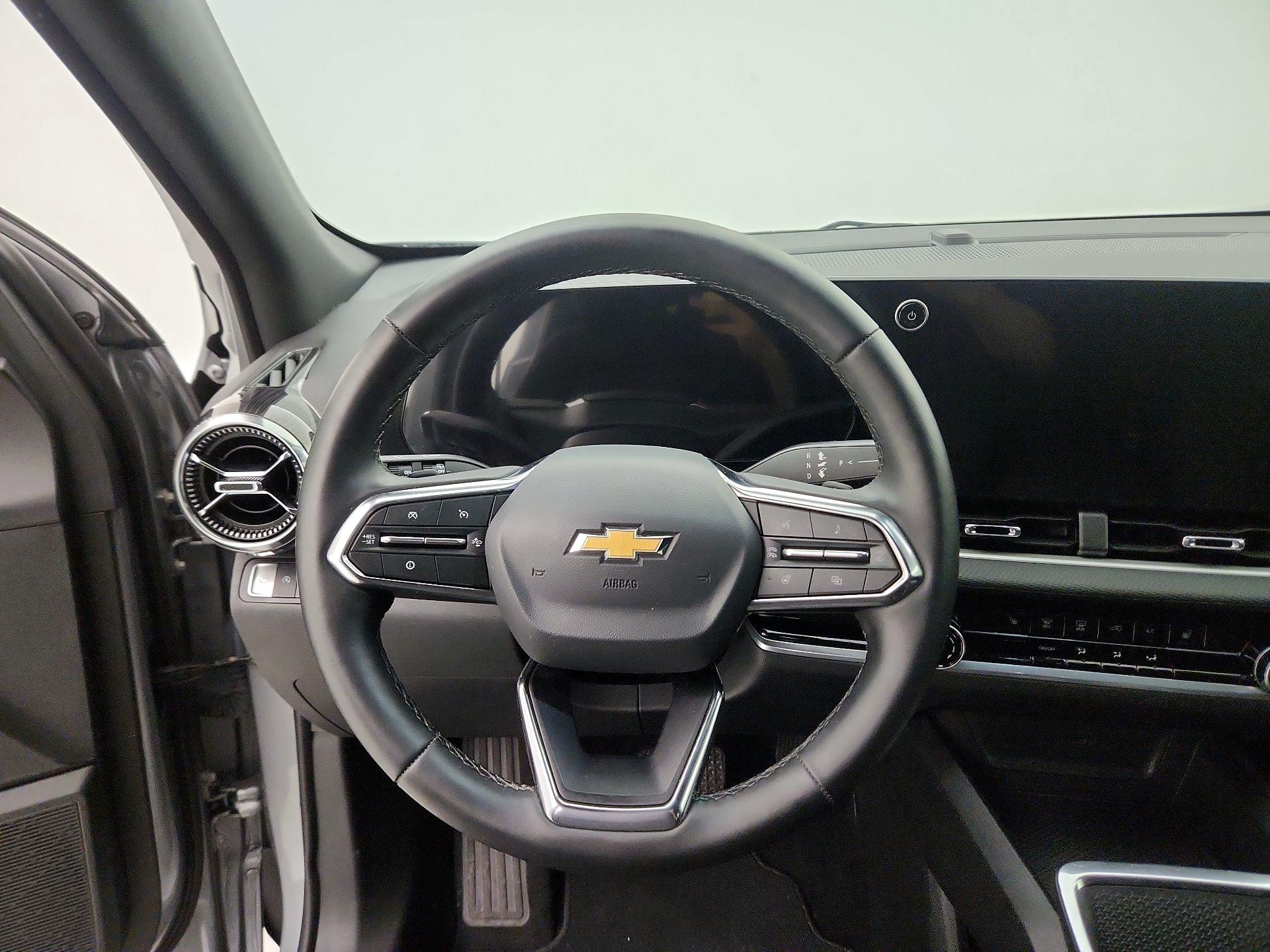 Thumbnail: 2026 Chevrolet Equinox - 10