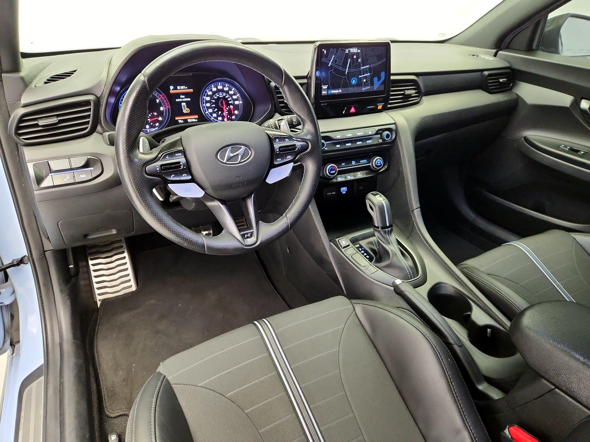 Thumbnail: 2022 Hyundai Veloster - 9
