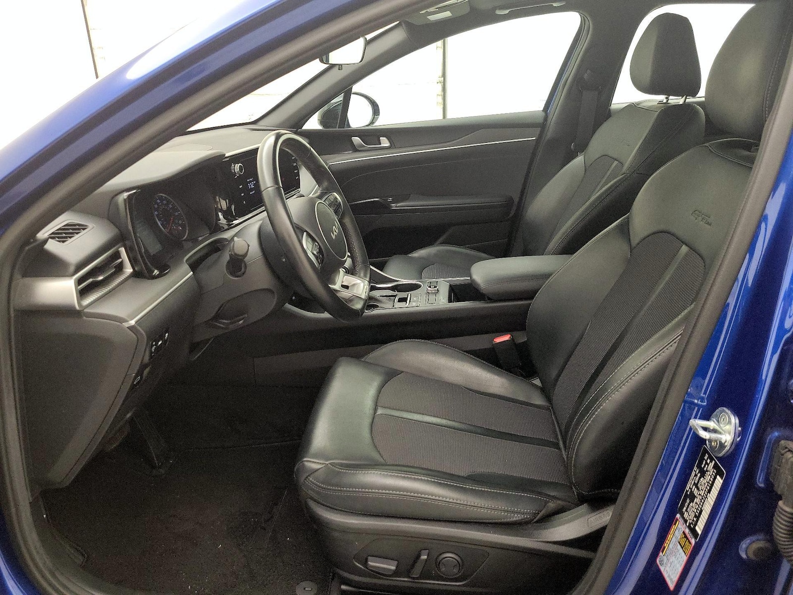 Power Seat(s) & Side Airbags