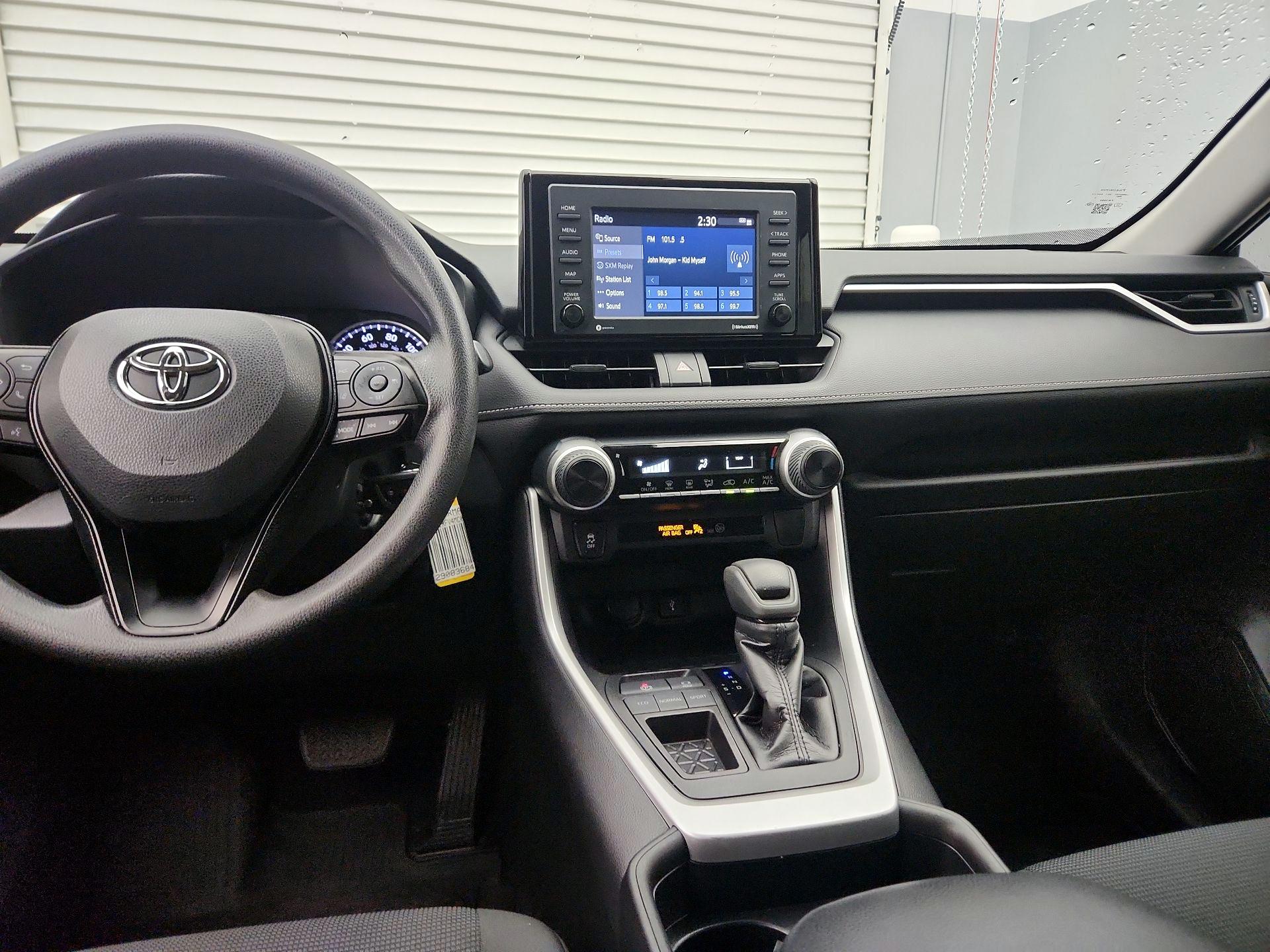 Thumbnail: 2021 Toyota RAV4 - 9