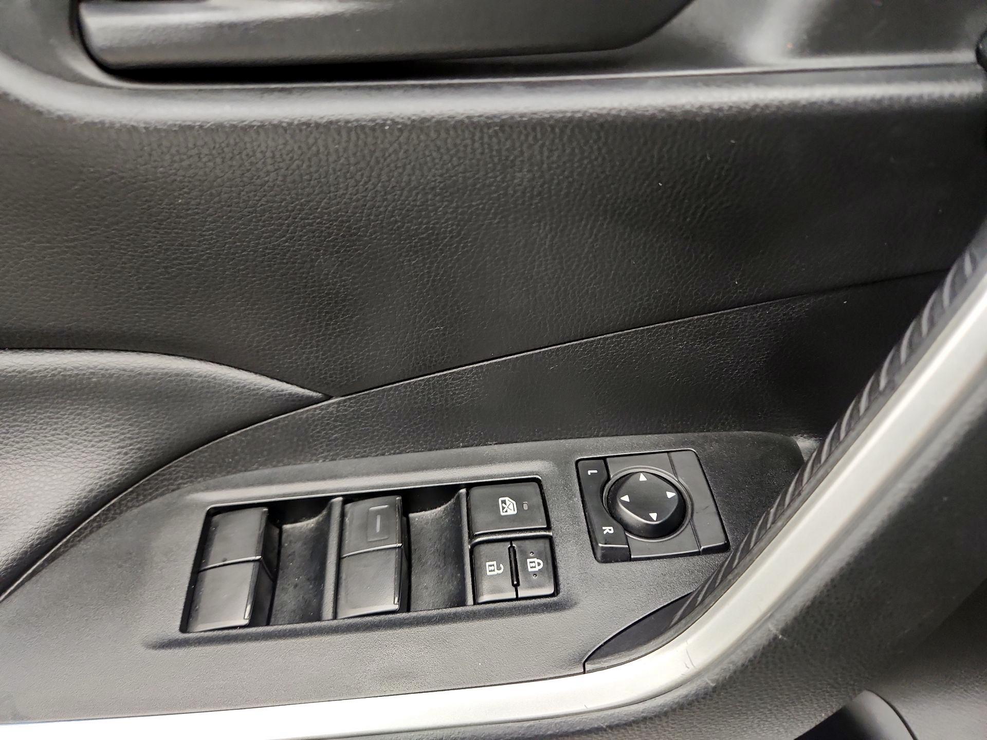 Thumbnail: 2021 Toyota RAV4 - 12