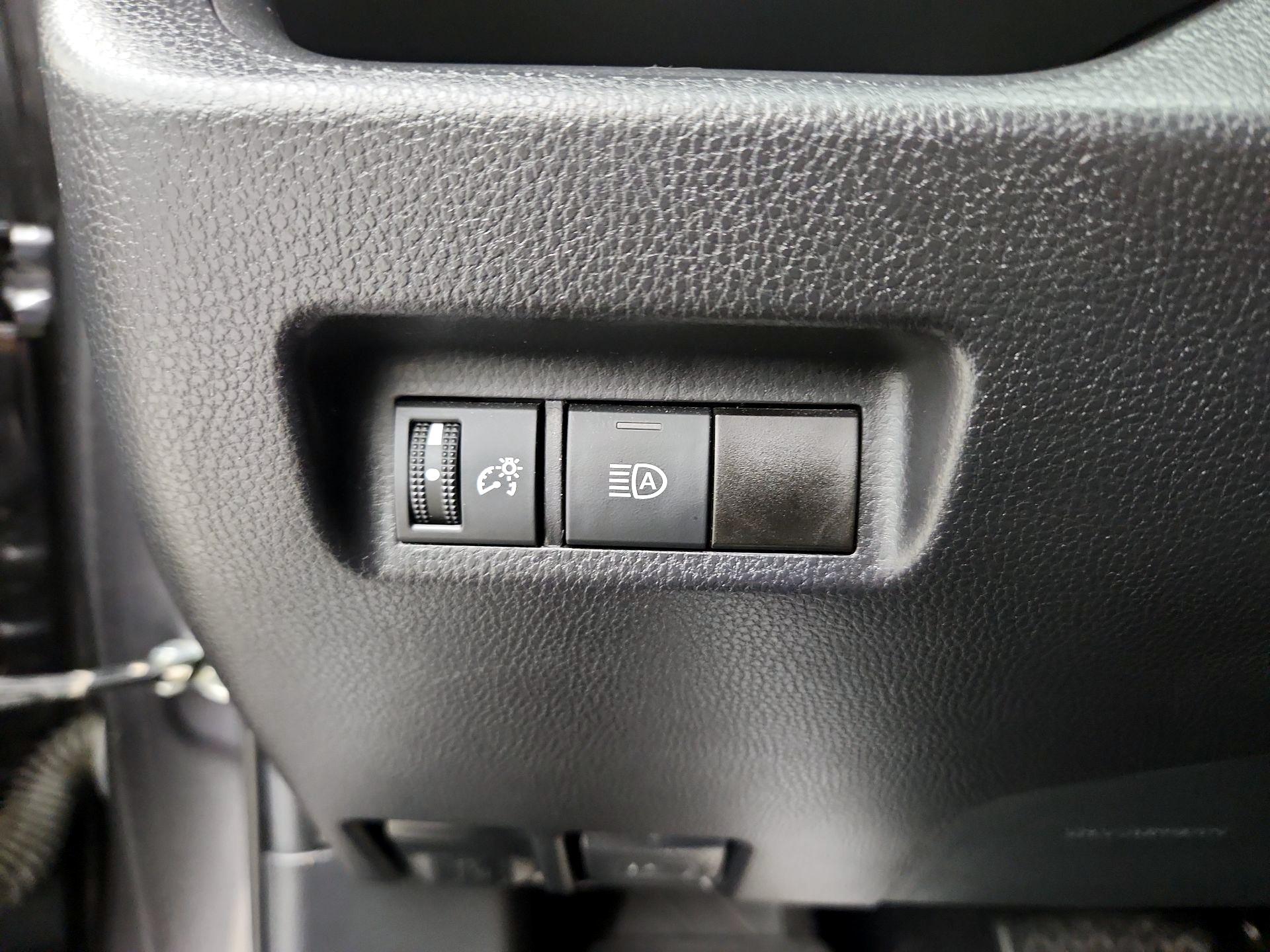 Thumbnail: 2021 Toyota RAV4 - 13