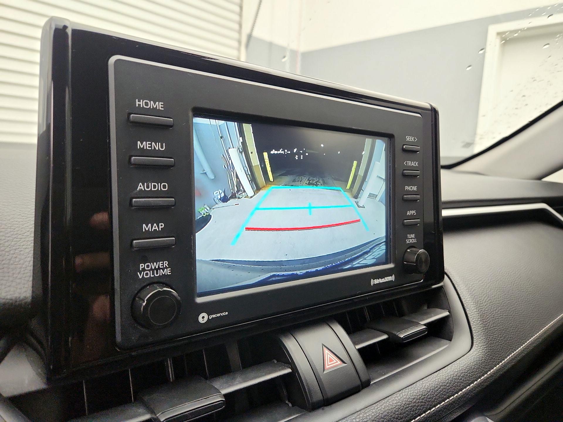 Thumbnail: 2021 Toyota RAV4 - 14