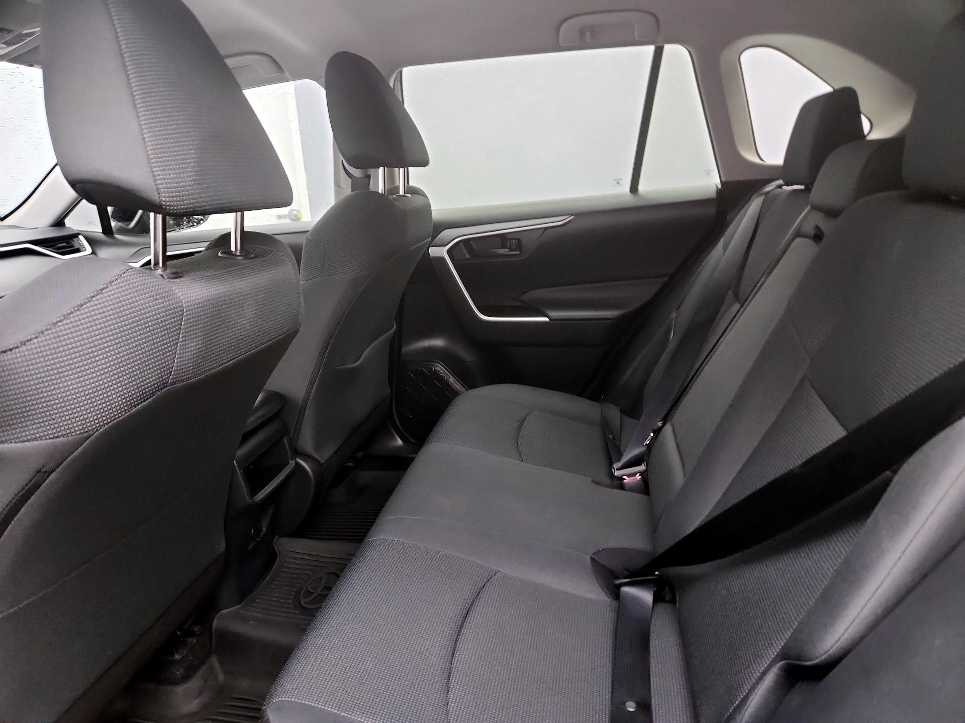 Thumbnail: 2021 Toyota RAV4 - 19