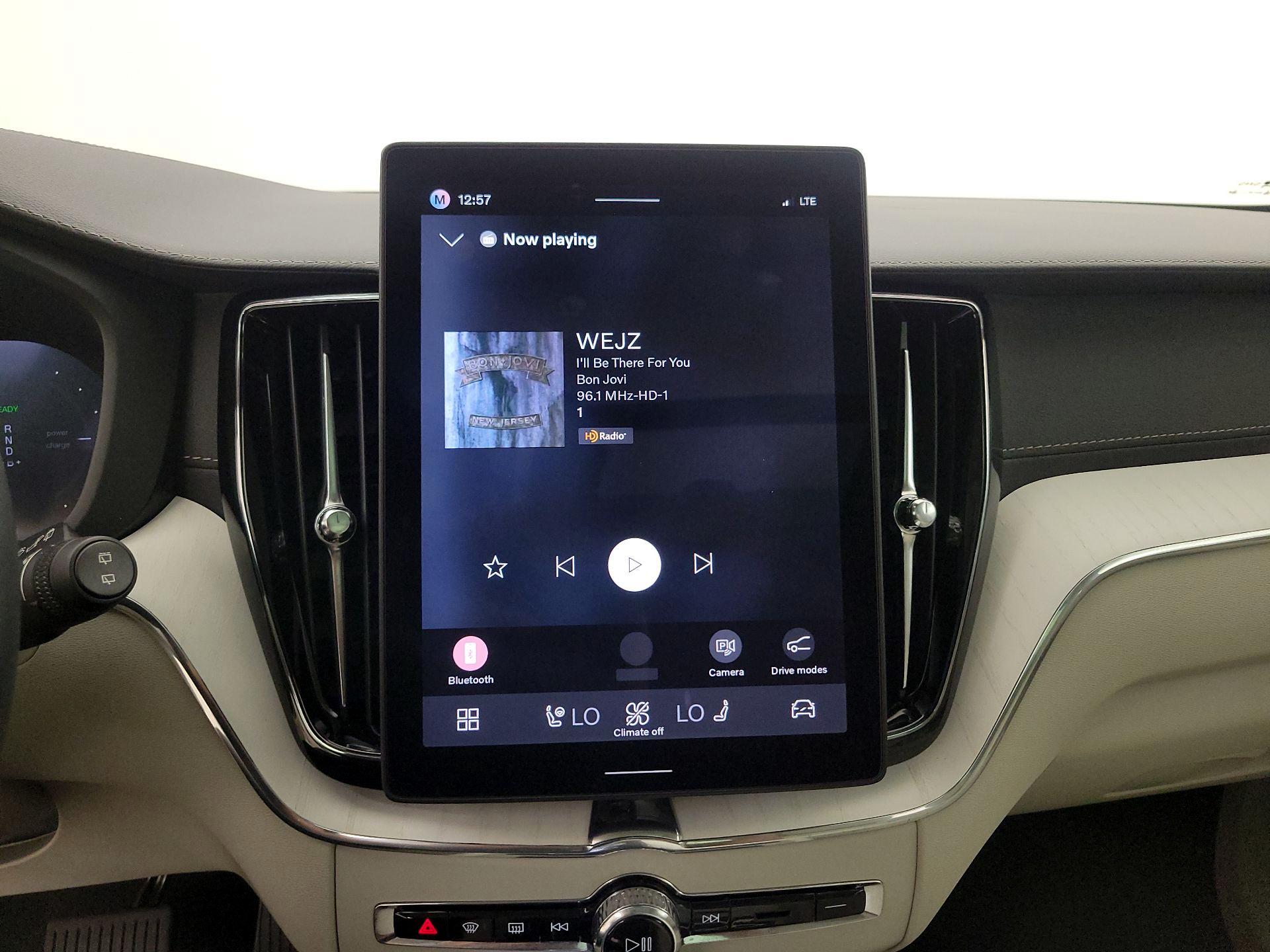 Thumbnail: 2026 Volvo XC60 - 15