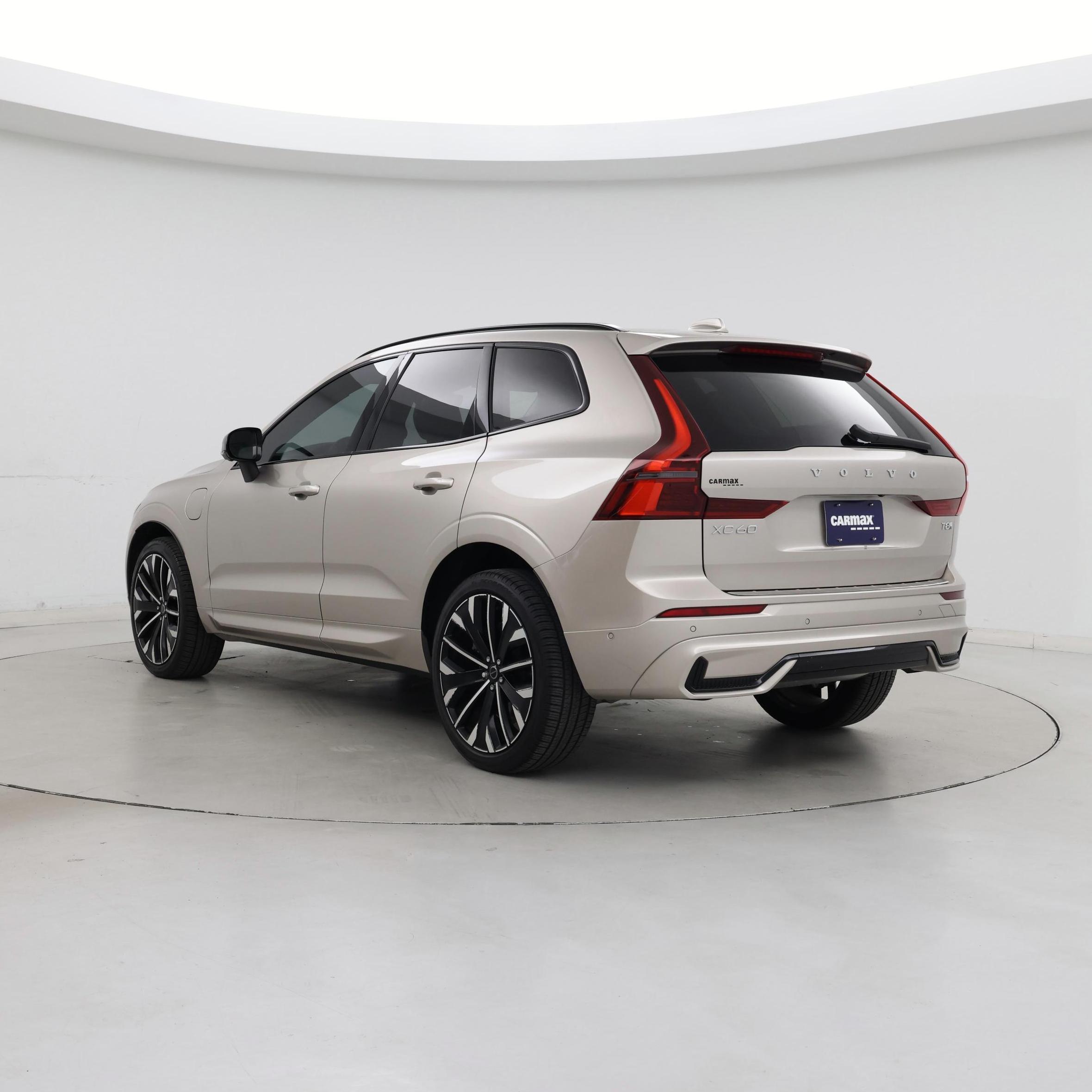 Thumbnail: 2026 Volvo XC60 - 2