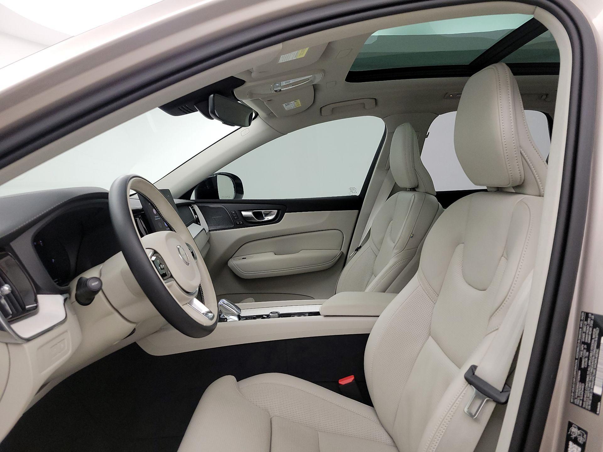 Thumbnail: 2026 Volvo XC60 - 19