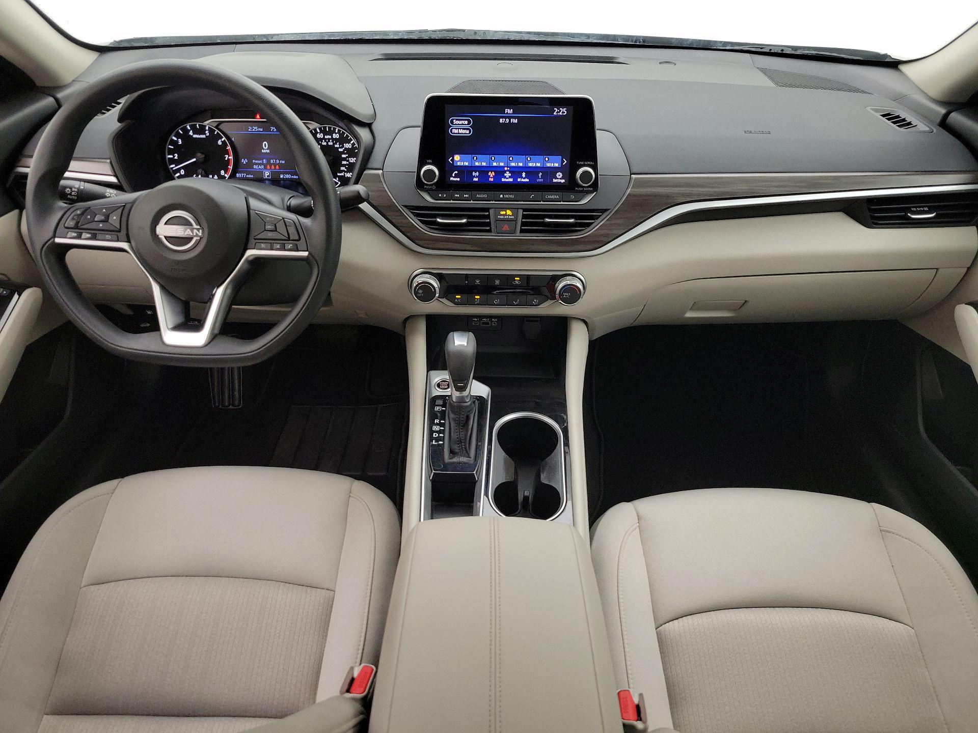 Thumbnail: 2023 Nissan Altima - 9