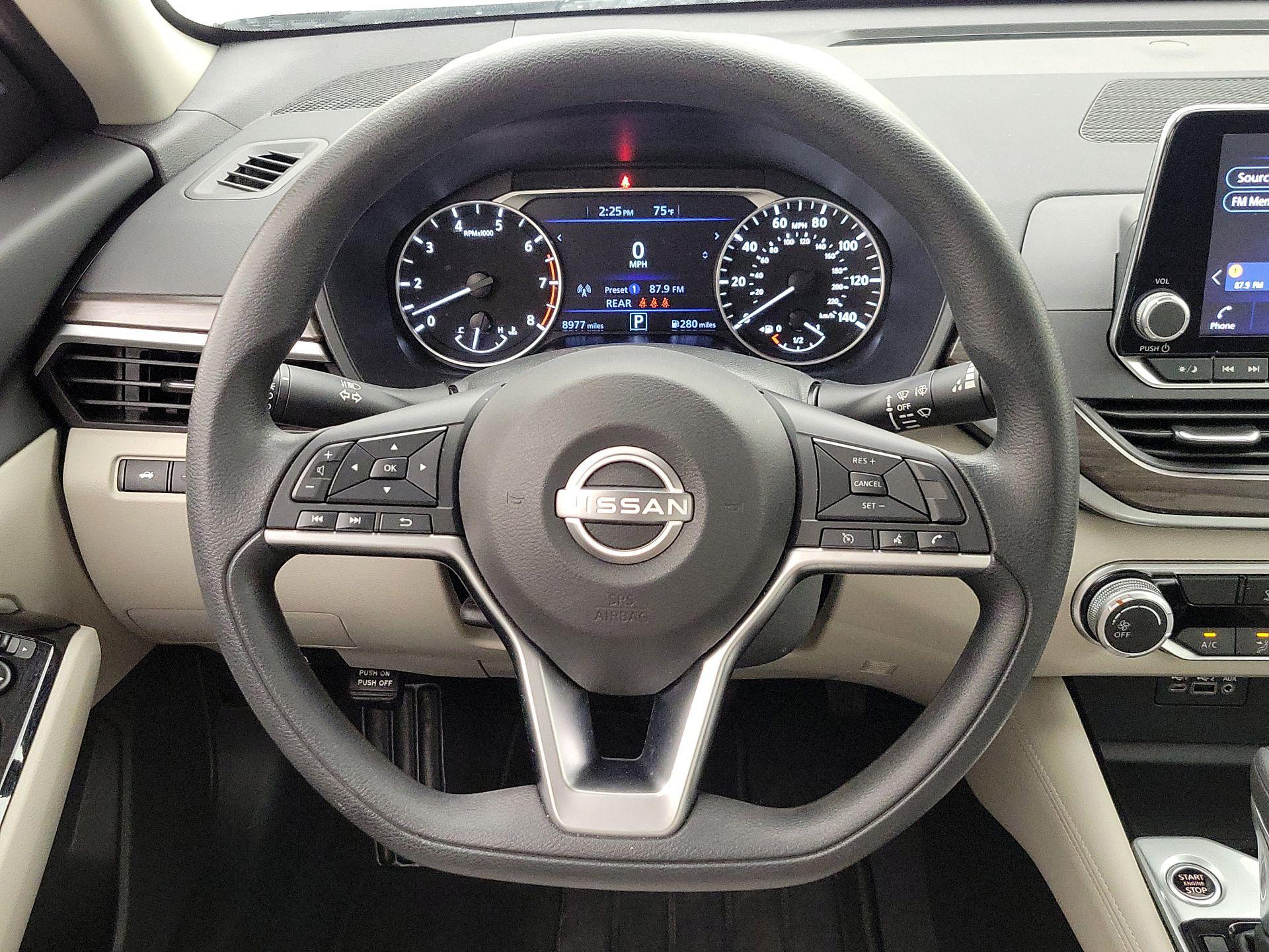 Thumbnail: 2023 Nissan Altima - 10