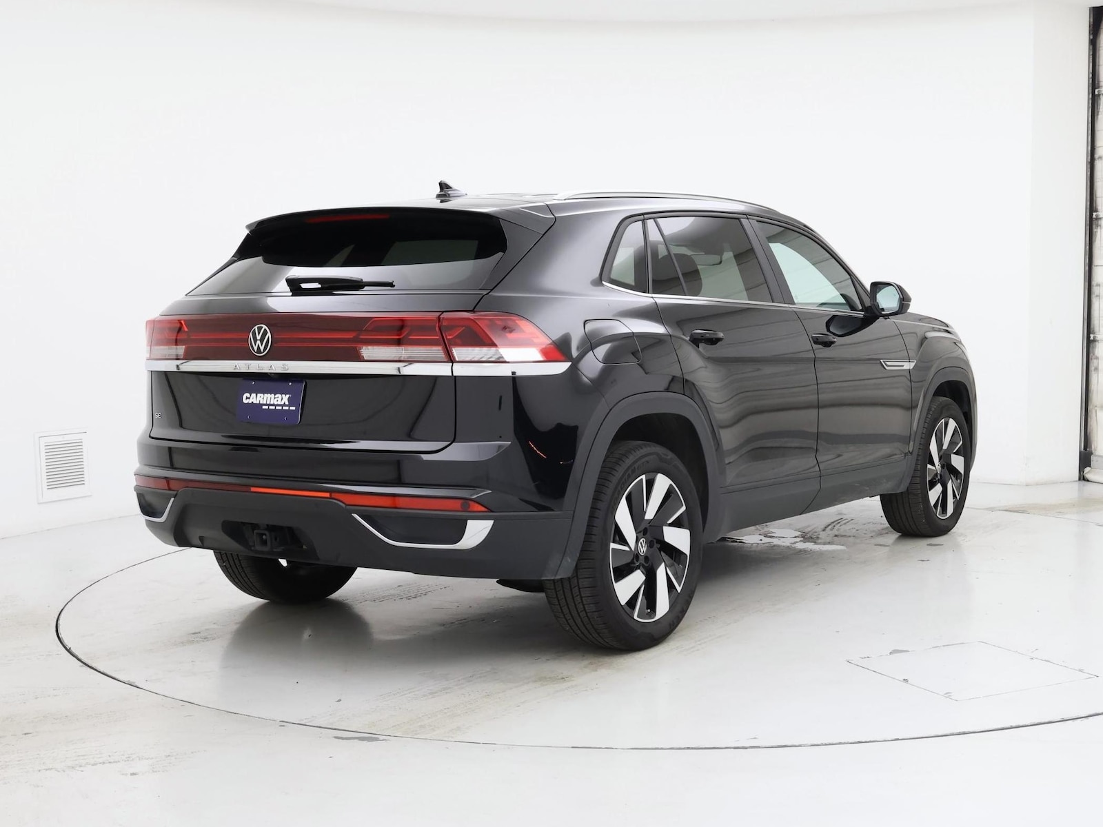 2025 Volkswagen Atlas Cross Sport SE w/Tech - Photo 9