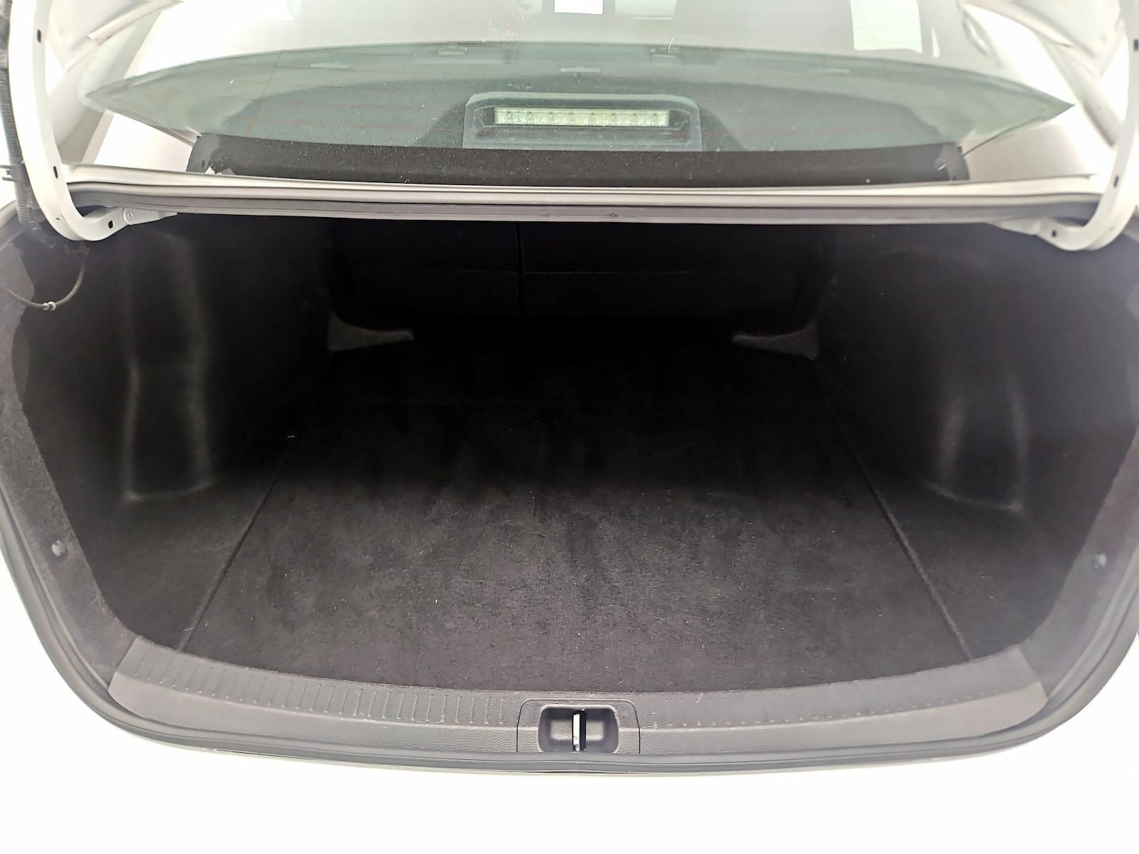 2023 Toyota Corolla LE - Photo 18