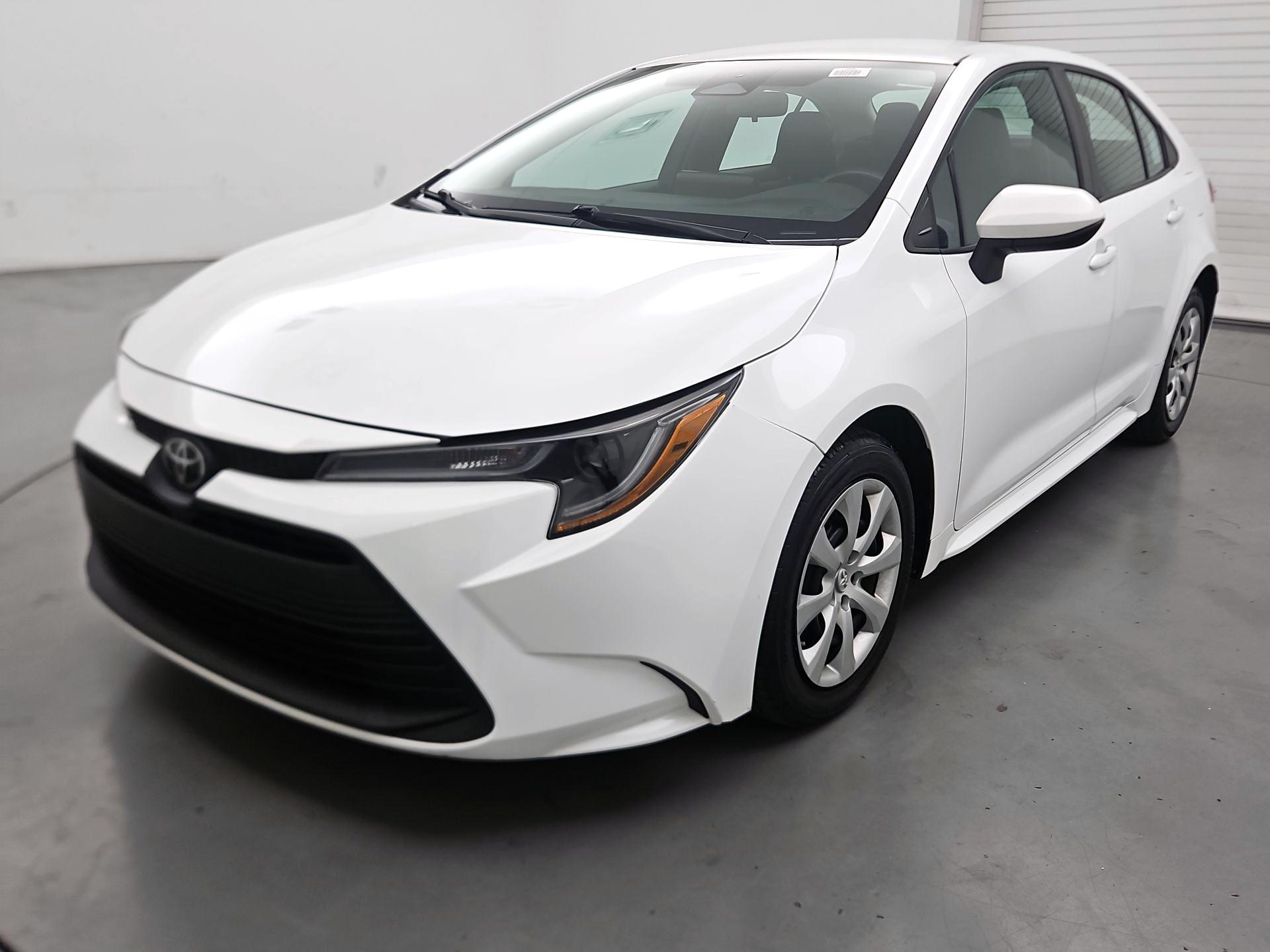 Thumbnail: 2023 Toyota Corolla - 3
