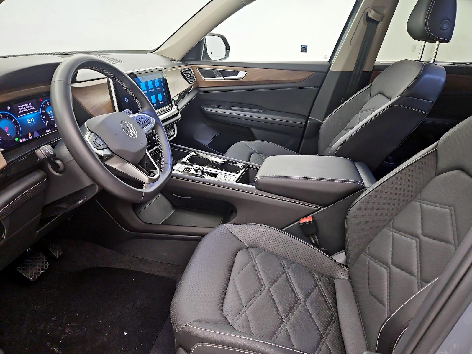 2025 Volkswagen Atlas SE w/Tech - Photo 12