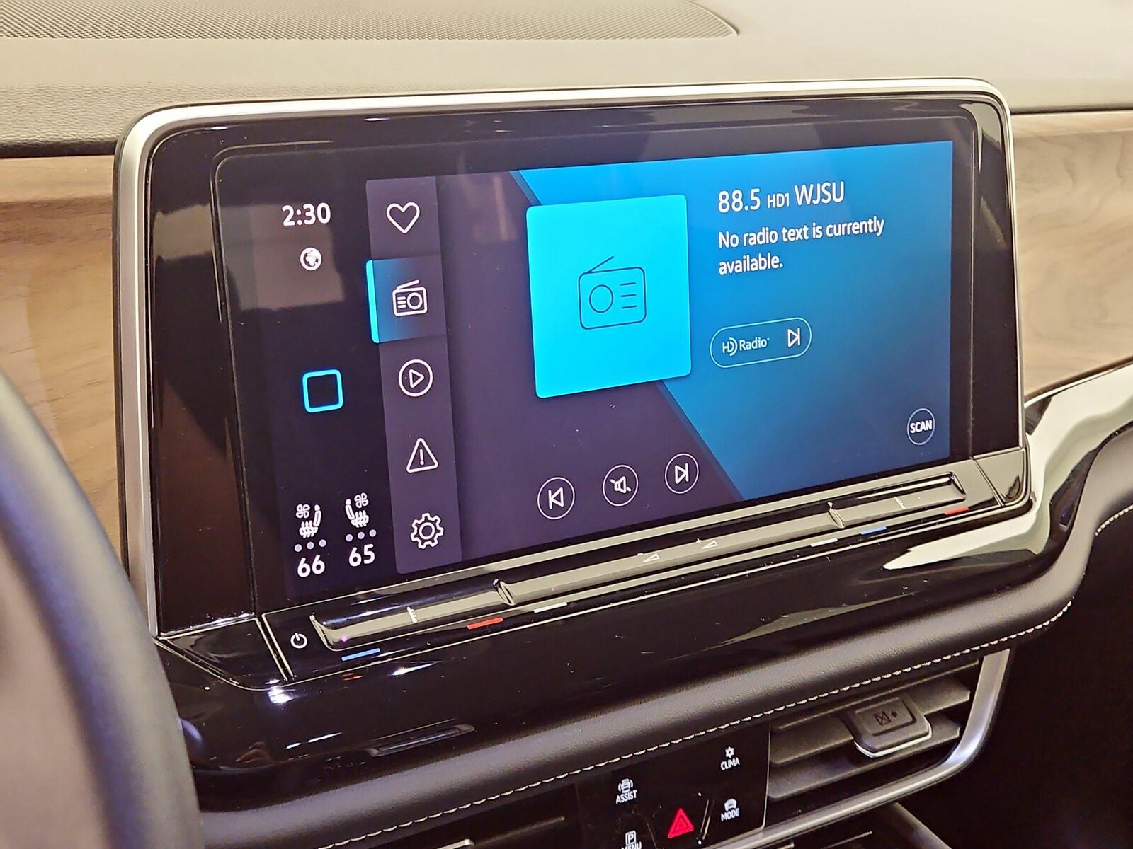 2025 Volkswagen Atlas SE w/Tech - Photo 16