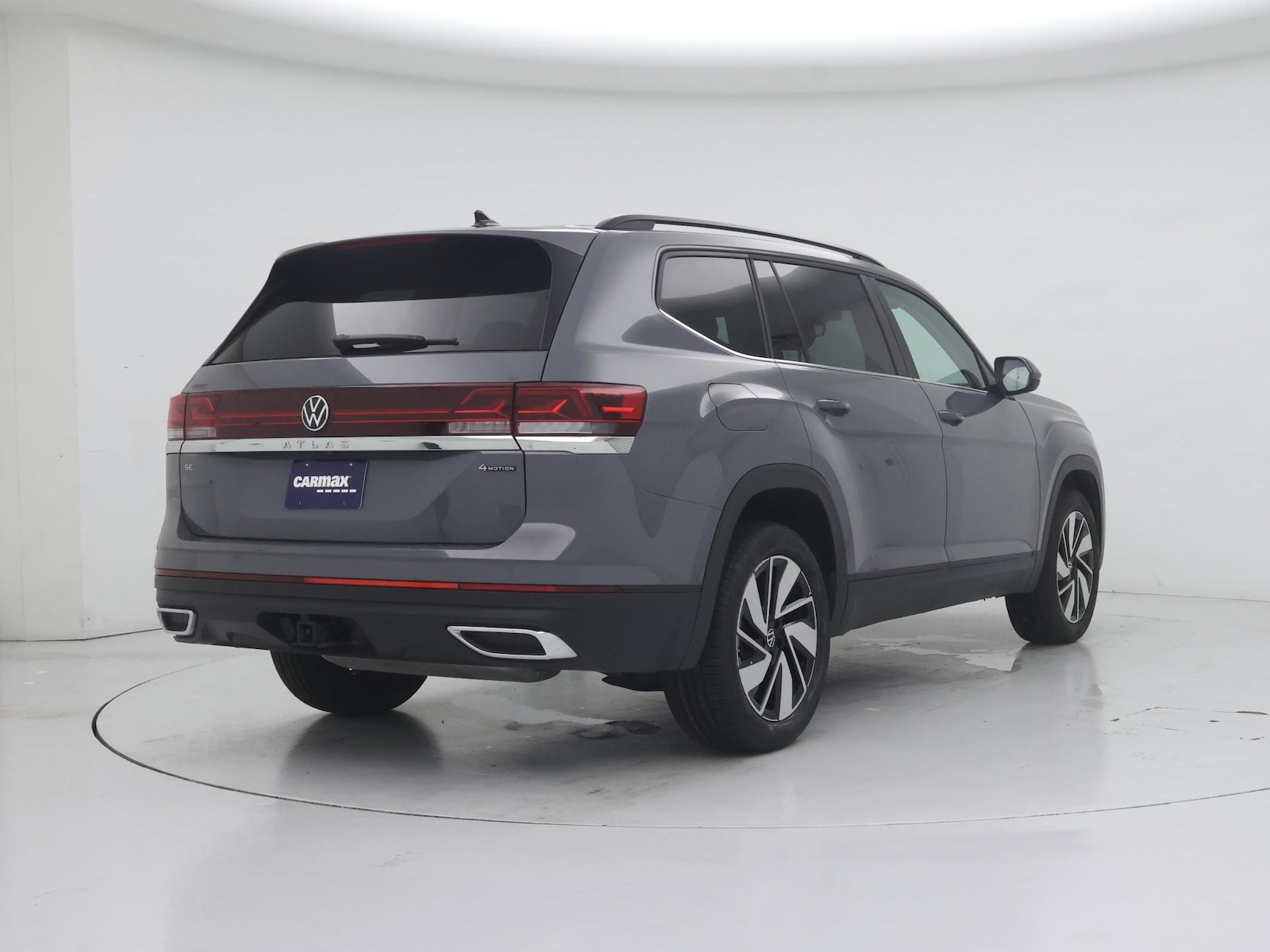 2025 Volkswagen Atlas SE w/Tech - Photo 9