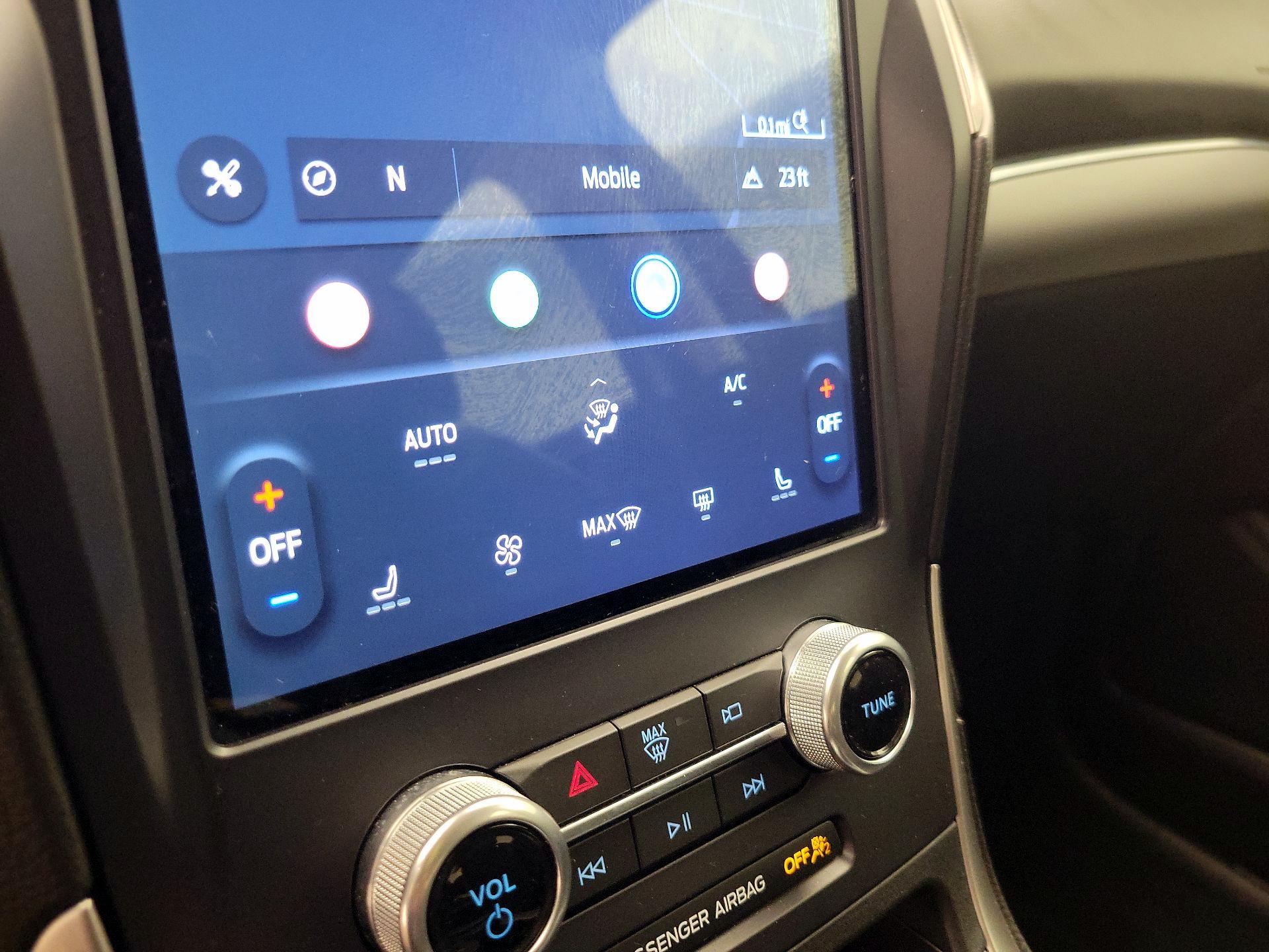 Thumbnail: 2021 Ford Edge - 17