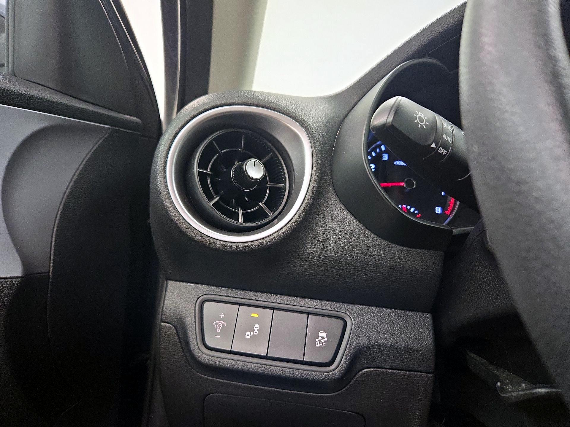 Thumbnail: 2023 Kia Forte - 13