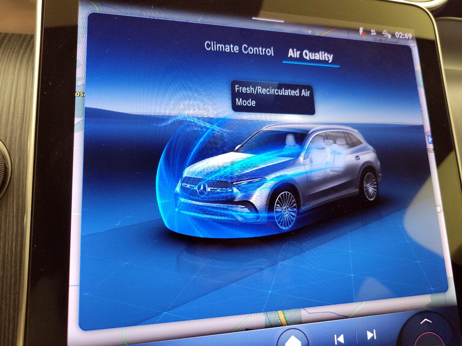 Thumbnail: 2025 Mercedes-Benz GLC - 15