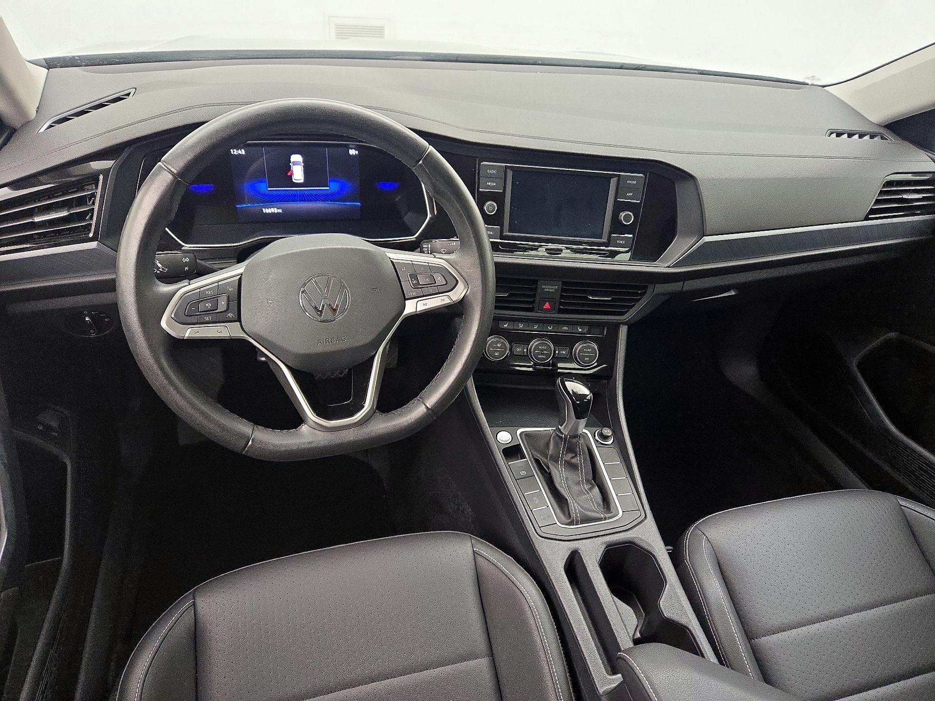 Thumbnail: 2024 Volkswagen Jetta - 9