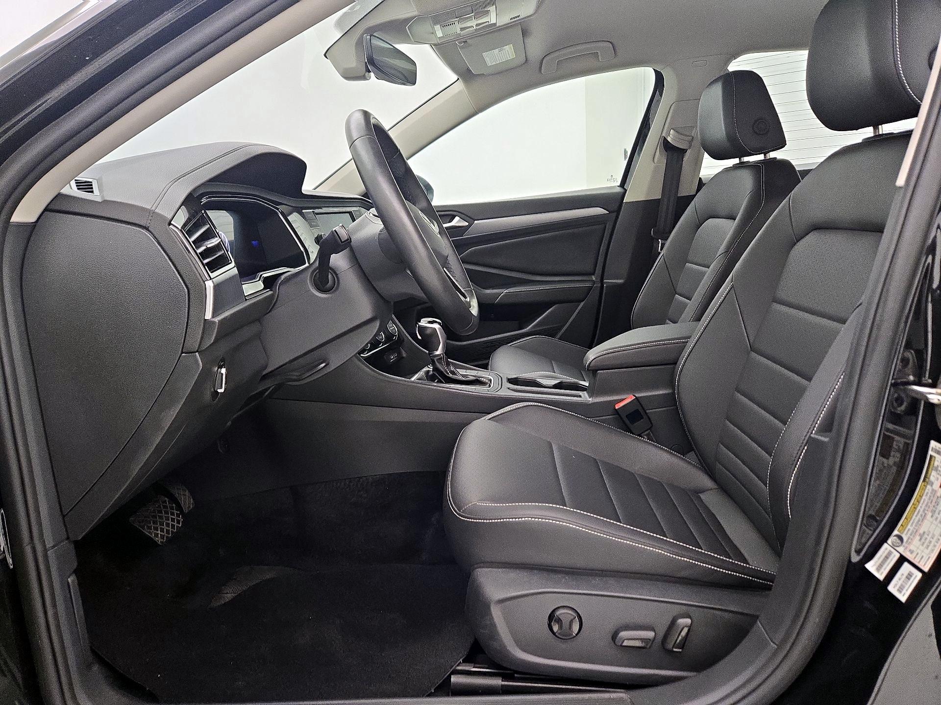 Thumbnail: 2024 Volkswagen Jetta - 11