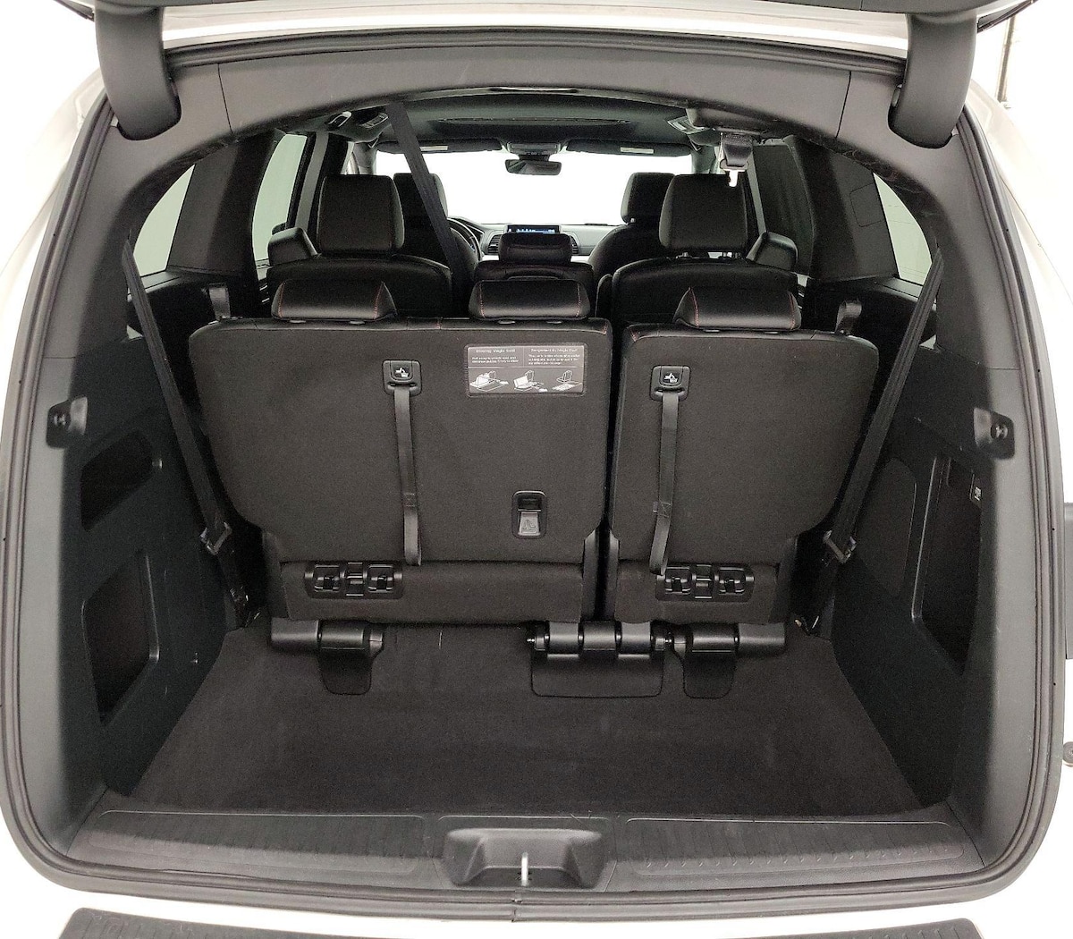 Trunk/Cargo (Seats Up)