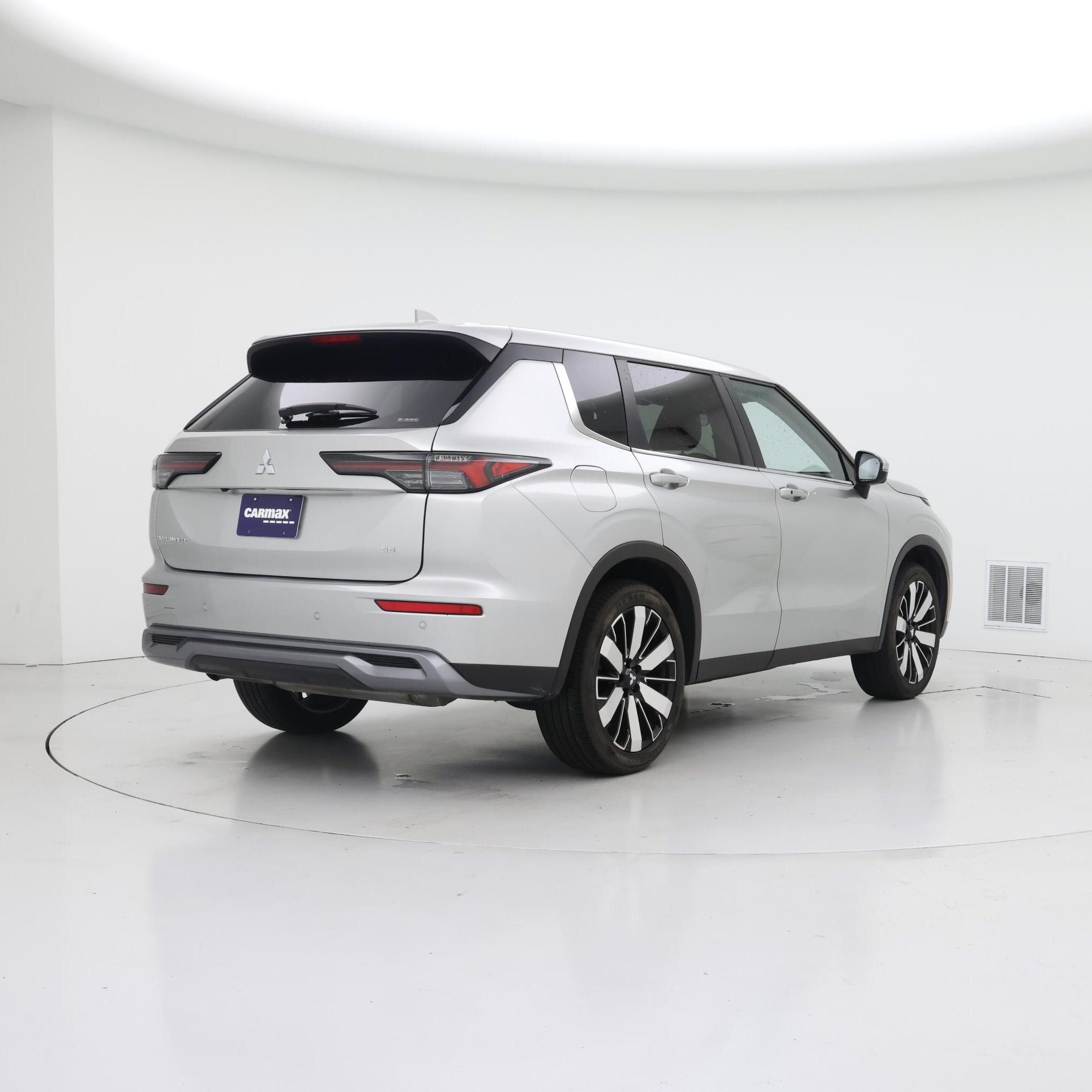 Thumbnail: 2025 Mitsubishi Outlander - 8