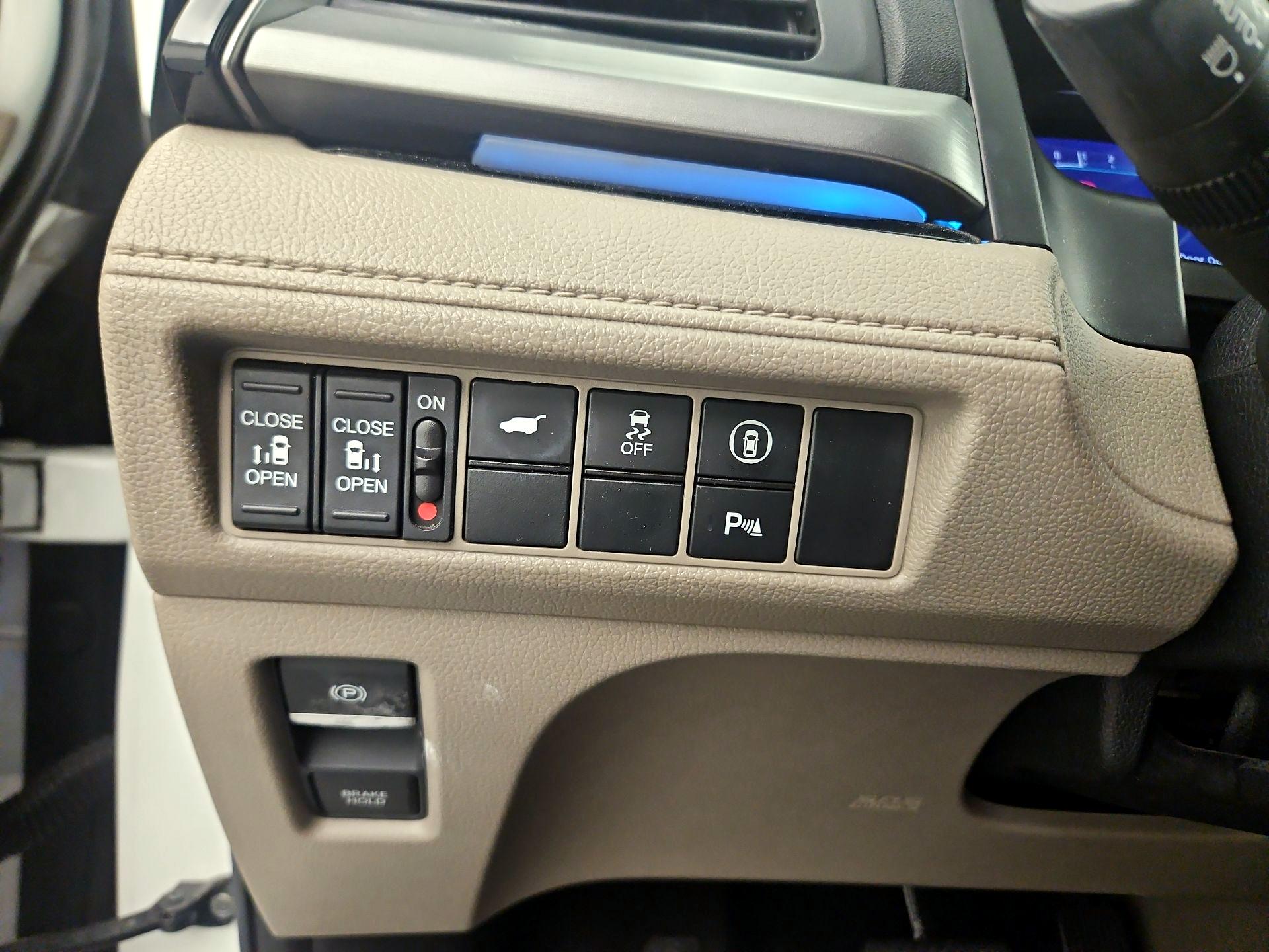 Thumbnail: 2023 Honda Odyssey - 11