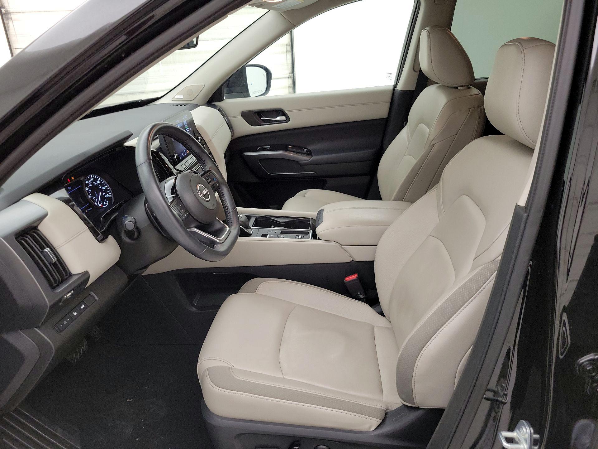 Thumbnail: 2024 Nissan Pathfinder - 11