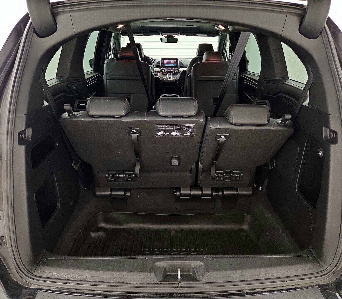 Trunk/Cargo (Seats Up)