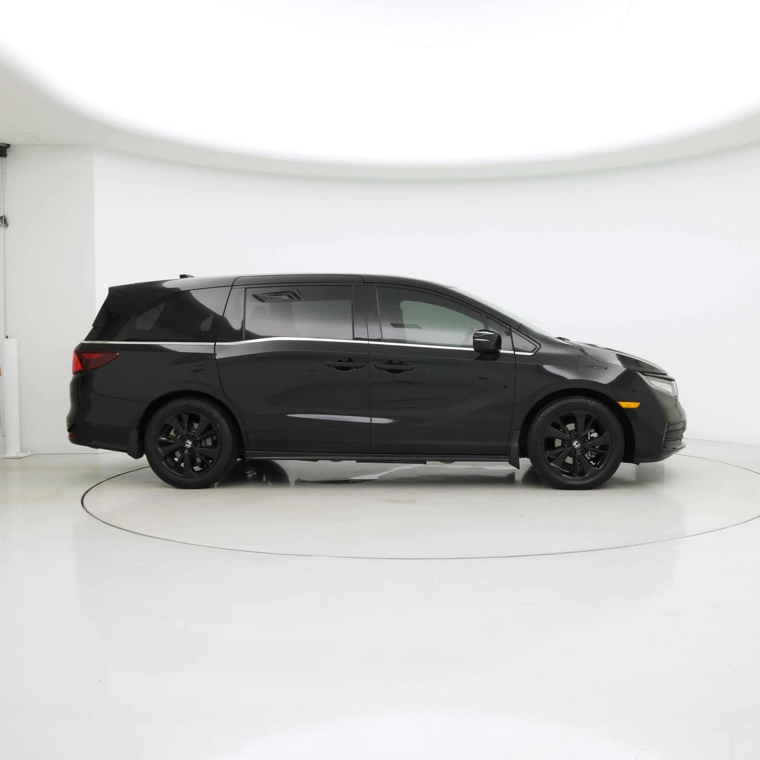 Thumbnail: 2023 Honda Odyssey - 7